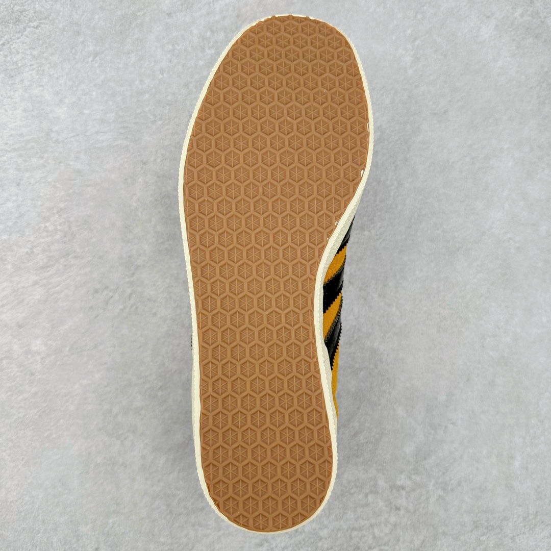 图片[9]-AD Gazelle Indoor Trainers 羚羊内训系列低帮复古百搭休闲运动德训风板鞋 JP5283 90年代经典的复刻版！自60年代以足球训练鞋面世以来,Gazelle就以其经典设计席卷全球。1991年版本的复刻,再造经典Gazelle。采用皮革打造,搭配浊色细节,让这款经典更加简约。尺码：36 36⅔ 37⅓ 38 38⅔ 39⅓ 40 40⅔ 41⅓ 42 42⅔ 43⅓ 44 45-选品中心