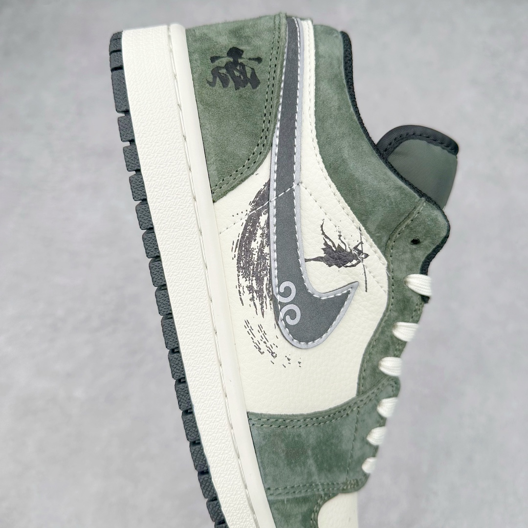 图片[6]-Air Jordan AJ1 Low 低帮系列定制配色 DC2024-031 原厂内置气垫魔块 A模大底 头层小牛皮 鞋舌AJ原厂专用牛津布+AJ专用反口珍珠布+原厂无杂质高弹内里海棉+特殊封边弹力鞋带 尺码：36 36.5 37.5 38 38.5 39 40 40.5 41 42 42.5 43 44 44.5 45 46-选品中心