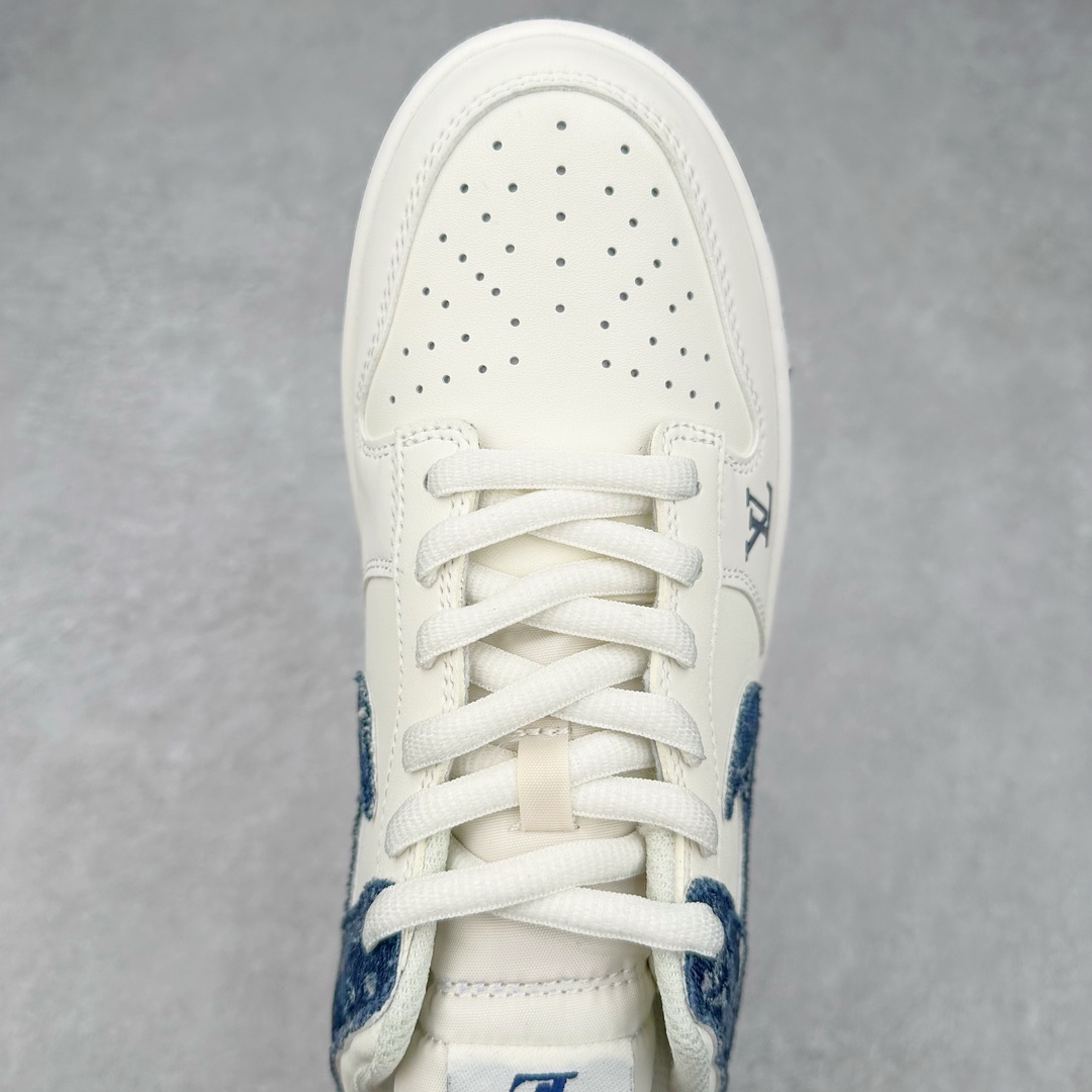 图片[4]-NK Dunk Low 定制配色DJ2024-008 大厂出品 极力推荐 原装头层材料 独家版型蒸餾加工帶來的是更好的视觉和脚感体验大厂纯原品质出货 清洁度 电绣工艺 皮料切割干净无任何毛边 细节完美 尺码：36 36.5 37.5 38 38.5 39 40 40.5 41 42 42.5 43 44 44.5 45 46 47.5-选品中心