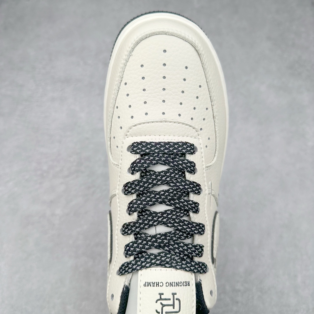 图片[4]-NK Air Force 1´07 Low 空军一号低帮百搭休闲运动板鞋 RC2369-171 柔软、弹性十足的缓震性能和出色的中底设计 横跨复古与现代的外型结合 造就出风靡全球 三十多年的Force 1 直到今天还深受青睐 尺码：36 36.5 37.5 38 38.5 39 40 40.5 41 42 42.5 43 44 44.5 45-选品中心