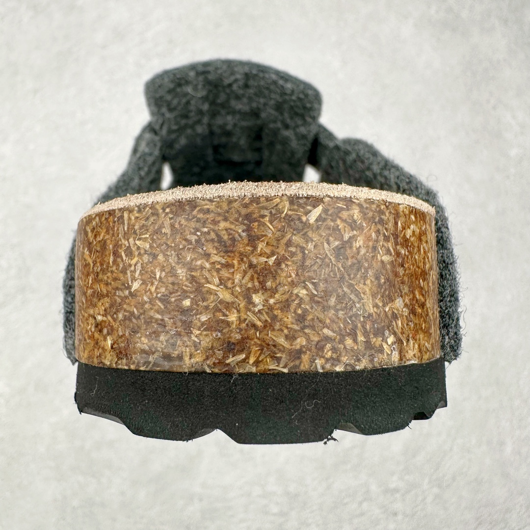 图片[8]-＃DC Birkenstock Boston VL 勃肯软木底包头拖鞋 天鹅绒般的绒面革赋子休闲的经典外观 四季皆宜 柔软的鞋床采用额外的泡沫缓冲层 提供额外的舒适感和全天支撑 全网独家首发 源于德国的严谨工艺 牛巴戎面 中层松木 EVA 三层组合大底 优质牛皮面料五金扣 出口订单 尺码：35-44-选品中心