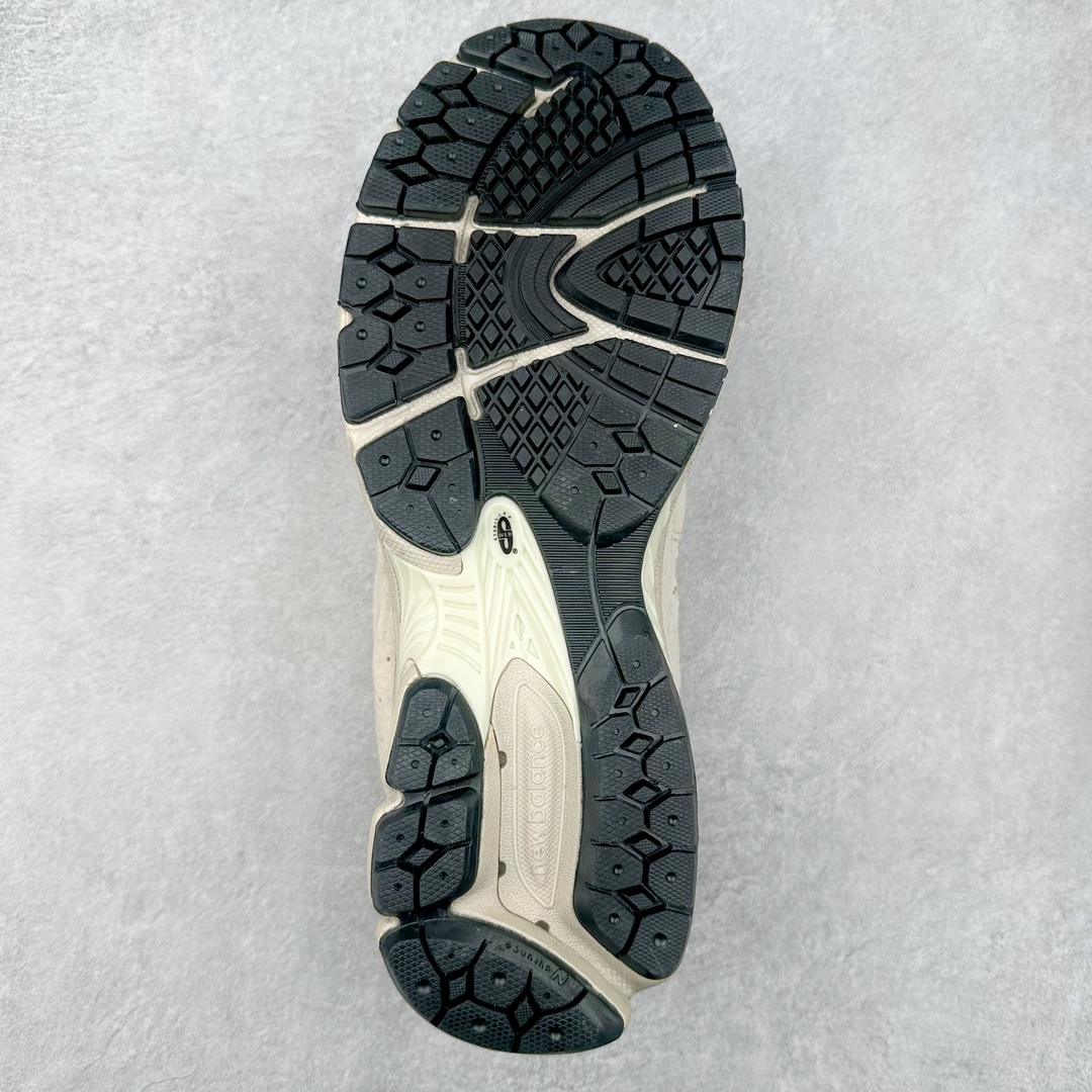 图片[9]-＃福利特价 New Balance NB2002系列 男女休闲慢跑鞋 必备的时髦单品之一 最新出的2002R系列 这款延续了经典科技 升级版N-ERGY缓震物料机能与材质上脚太舒适了 鞋面的柔软麂皮搭配尼龙网布 特别透气而且还复古感 不管是搭配牛仔裤还工装裤都是百搭！小红书众多博主上脚推荐！尺码：36 36.5 37.5 38 38.5 39.5 40 40.5 41 42 42.5 43 44 44.5 45-选品中心