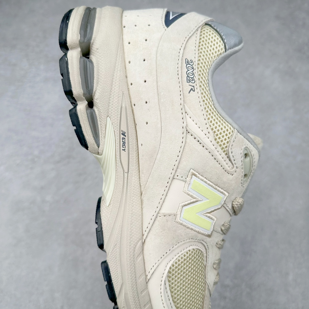 图片[6]-＃福利特价 New Balance NB2002系列 男女休闲慢跑鞋 必备的时髦单品之一 最新出的2002R系列 这款延续了经典科技 升级版N-ERGY缓震物料机能与材质上脚太舒适了 鞋面的柔软麂皮搭配尼龙网布 特别透气而且还复古感 不管是搭配牛仔裤还工装裤都是百搭！小红书众多博主上脚推荐！尺码：36 36.5 37.5 38 38.5 39.5 40 40.5 41 42 42.5 43 44 44.5 45-选品中心