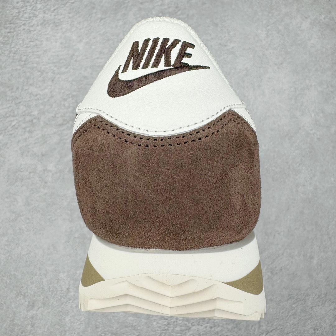 图片[8]-＃JC纯原 NK Classic Cortez Leather 阿甘复古初代皮革慢跑鞋 DZ2795-200 实体平台指令订单 全套原纸板楦头开发 原厂数据大底磨具 一比一鞋头弧度高度鞋身弧度 细节品控鞋型随意对比 正确烫金高频细节 公司级标准检验QC 区分市面一切版本 完美复刻阿甘复古鞋型 尺码：35.5 36 36.5 37.5 38 38.5 39 40 40.5 41 42 42.5 43 44 45-选品中心