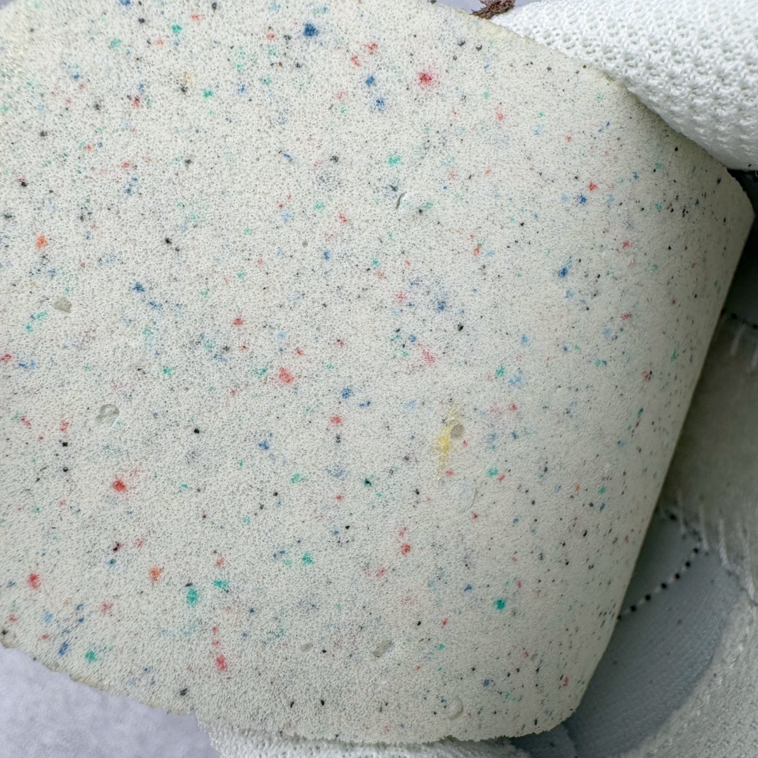 图片[11]-＃JC纯原 NK Classic Cortez Leather 阿甘复古初代皮革慢跑鞋 DZ2795-200 实体平台指令订单 全套原纸板楦头开发 原厂数据大底磨具 一比一鞋头弧度高度鞋身弧度 细节品控鞋型随意对比 正确烫金高频细节 公司级标准检验QC 区分市面一切版本 完美复刻阿甘复古鞋型 尺码：35.5 36 36.5 37.5 38 38.5 39 40 40.5 41 42 42.5 43 44 45-选品中心