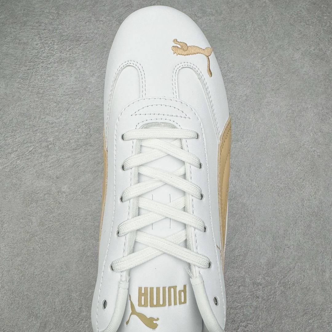 图片[4]-＃特价福利 PUMA Speedca OG 彪马极速赛车系列低帮德训风拼接复古百搭休闲运动赛车鞋 鞋款从80、90年代赛车手所穿的防火赛车鞋为原型，鞋身线条模仿了赛车的流线廓形 体现了空气动力学原理的结构 简约流畅的外观 恰好又和贯穿其中的Formstrip Logo融合恰到好处 视觉上细节丰富且协调 本次Speedcat OG鞋款归来 最大看点自然式保留了窄版鞋型以及薄底构造 这两年各品牌鞋底越做越厚 Speedcat反其道而行之 上脚几乎无鞋底的效果带来耳目一新的视觉体验 鞋面依旧是以质感细腻的麂皮材质打造 并且大面积近乎全包裹的使用 复古味道也愈发浓烈 配色上更是将最原始的黑色和红色带回 向F1赛车队的标志性队服致敬 相信让各位一眼种草的更多是出挑的大红色 上脚即可瞬间点亮整体造型 在以球鞋为核心的OOTD中脱颖而出 而另一款黑色则是低调的万金油 彰显新潮个性的同时又不喧宾夺主 也是热爱简约系穿搭朋友的首选 尺码：36 37 37.5 38 38.5 39 40 40.5 41 42 42.5 43 44 44.5 45-选品中心