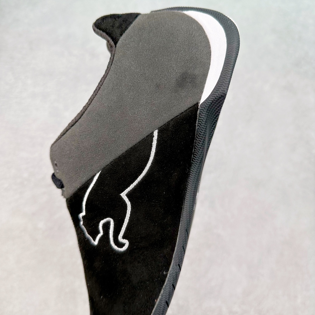 图片[6]-PUMA Speedca OG 彪马极速赛车系列低帮德训风拼接复古百搭休闲运动赛车鞋 鞋款从80、90年代赛车手所穿的防火赛车鞋为原型，鞋身线条模仿了赛车的流线廓形，体现了空气动力学原理的结构。简约流畅的外观，恰好又和贯穿其中的Formstrip Logo融合恰到好处，视觉上细节丰富且协调。本次Speedcat OG鞋款归来，最大看点自然式保留了窄版鞋型以及薄底构造。这两年各品牌鞋底越做越厚，Speedcat反其道而行之，上脚几乎无鞋底的效果带来耳目一新的视觉体验。鞋面依旧是以质感细腻的麂皮材质打造，并且大面积近乎全包裹的使用，复古味道也愈发浓烈。配色上更是将最原始的黑色和红色带回，向F1赛车队的标志性队服致敬。相信让各位一眼种草的更多是出挑的大红色，上脚即可瞬间点亮整体造型，在以球鞋为核心的OOTD中脱颖而出。而另一款黑色则是低调的万金油，彰显新潮个性的同时又不喧宾夺主，也是热爱简约系穿搭朋友的首选。 尺码：35.5 36 37 37.5 38 38.5 39 40 40.5 41 42 42.5 43 44 44.5 45-选品中心