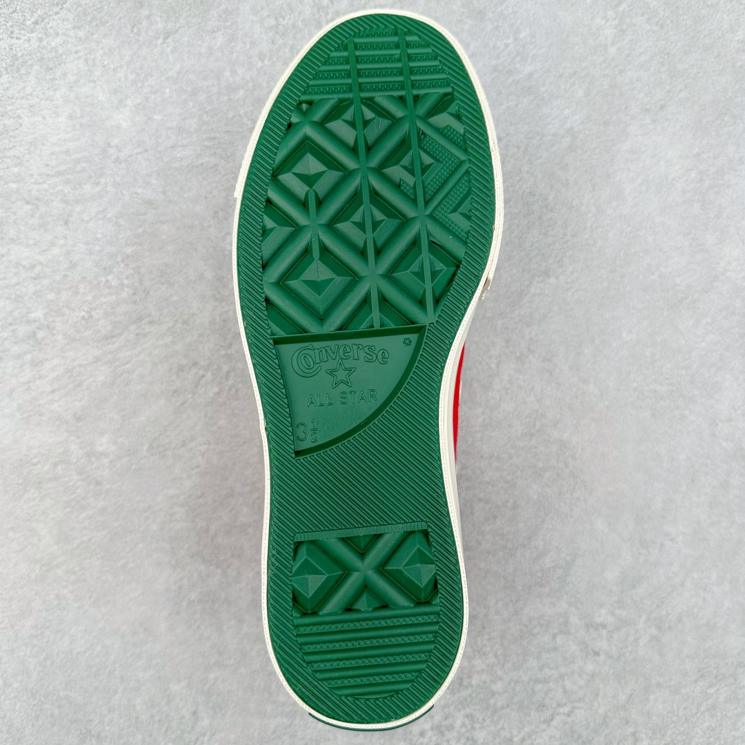 图片[9]-Converse Chuck 70s 圣诞限定 贴片采用圣诞花环造型内部星星镂空 方便转换圣诞风格 可拆卸针织袜套 温暖亲肤 保障冬日出行可拆卸立体针织姜饼人挂饰 侧面饰以毛姜饼人贴片传递节日氛围 温馨提示：配件丢失扣20⚠️ 尺码：35-44（36.5 37.5 39.5 41.5 42.5）-选品中心