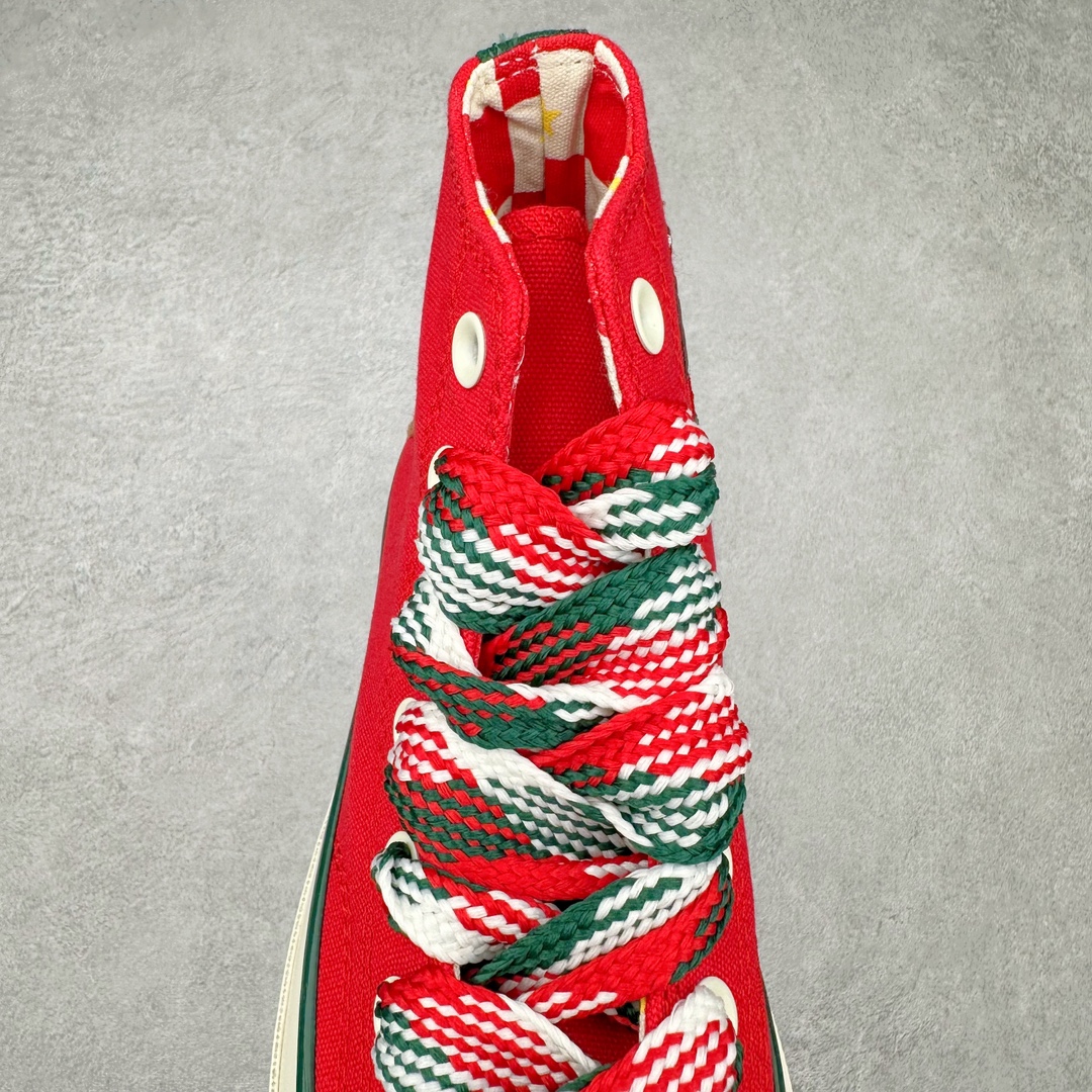 图片[5]-Converse Chuck 70s 圣诞限定 贴片采用圣诞花环造型内部星星镂空 方便转换圣诞风格 可拆卸针织袜套 温暖亲肤 保障冬日出行可拆卸立体针织姜饼人挂饰 侧面饰以毛姜饼人贴片传递节日氛围 温馨提示：配件丢失扣20⚠️ 尺码：35-44（36.5 37.5 39.5 41.5 42.5）-选品中心
