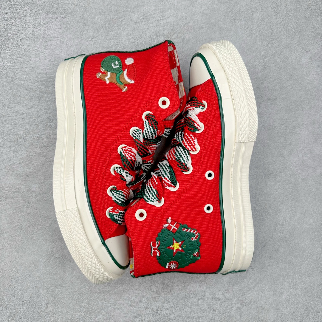 图片[3]-Converse Chuck 70s 圣诞限定 贴片采用圣诞花环造型内部星星镂空 方便转换圣诞风格 可拆卸针织袜套 温暖亲肤 保障冬日出行可拆卸立体针织姜饼人挂饰 侧面饰以毛姜饼人贴片传递节日氛围 温馨提示：配件丢失扣20⚠️ 尺码：35-44（36.5 37.5 39.5 41.5 42.5）-选品中心