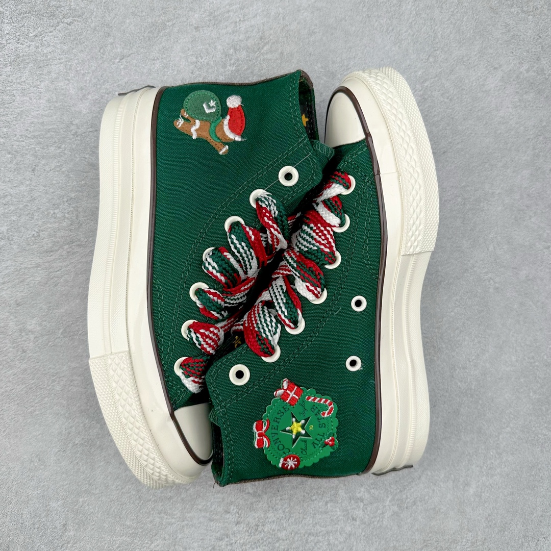 图片[3]-Converse Chuck 70s 圣诞限定 贴片采用圣诞花环造型内部星星镂空 方便转换圣诞风格 可拆卸针织袜套 温暖亲肤 保障冬日出行可拆卸立体针织姜饼人挂饰 侧面饰以毛姜饼人贴片传递节日氛围 温馨提示：配件丢失扣20⚠️ 尺码：35-44（36.5 37.5 39.5 41.5 42.5）-选品中心
