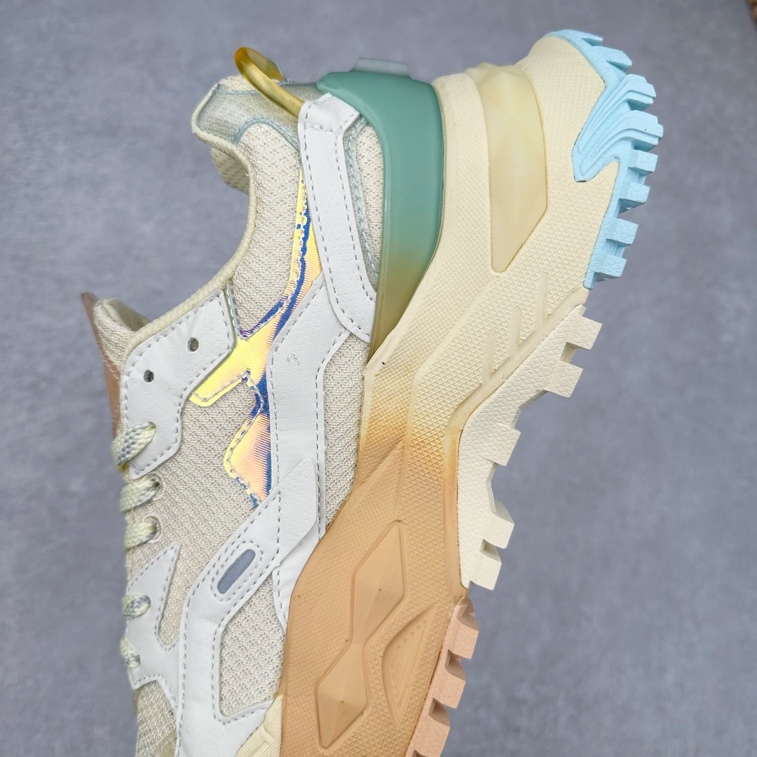 图片[7]-斐乐Fila Fusion Bianco 硬糖系列老爹风增高厚底复古中性休闲运动慢跑鞋 FILA FUSION正式推出全新BIANCO硬糖鞋，该鞋款灵感来自于阿尔卑斯山最高峰Moute Bianco的灵感，同时全掌搭载TECNO-PIUMAX轻能发泡科技，鞋面上穿插了层次丰富的设计，更增添酷炫感。大底采用山峦起伏的设计理念，整个夏天，带你感受来自阿尔卑斯雪山的凉爽。BIANCO硬糖鞋是FILA FUSION为女性打造的全新专属鞋款，BIANCO在意大利语中意为白色，BIANCO鞋底上的棱形结构意为雪山上晶莹剔透的水晶，又好像一颗颗甜美的硬糖，代表着外表绚丽、内心坚定，拥有自己主张的女性主义。让每个穿上的女生都能做最亮的高冷百变女王，可甜可飒，夏日炎炎，有硬糖更甜！尺码：35.5 36 36.5 37.5 38 38.5 39 40-选品中心