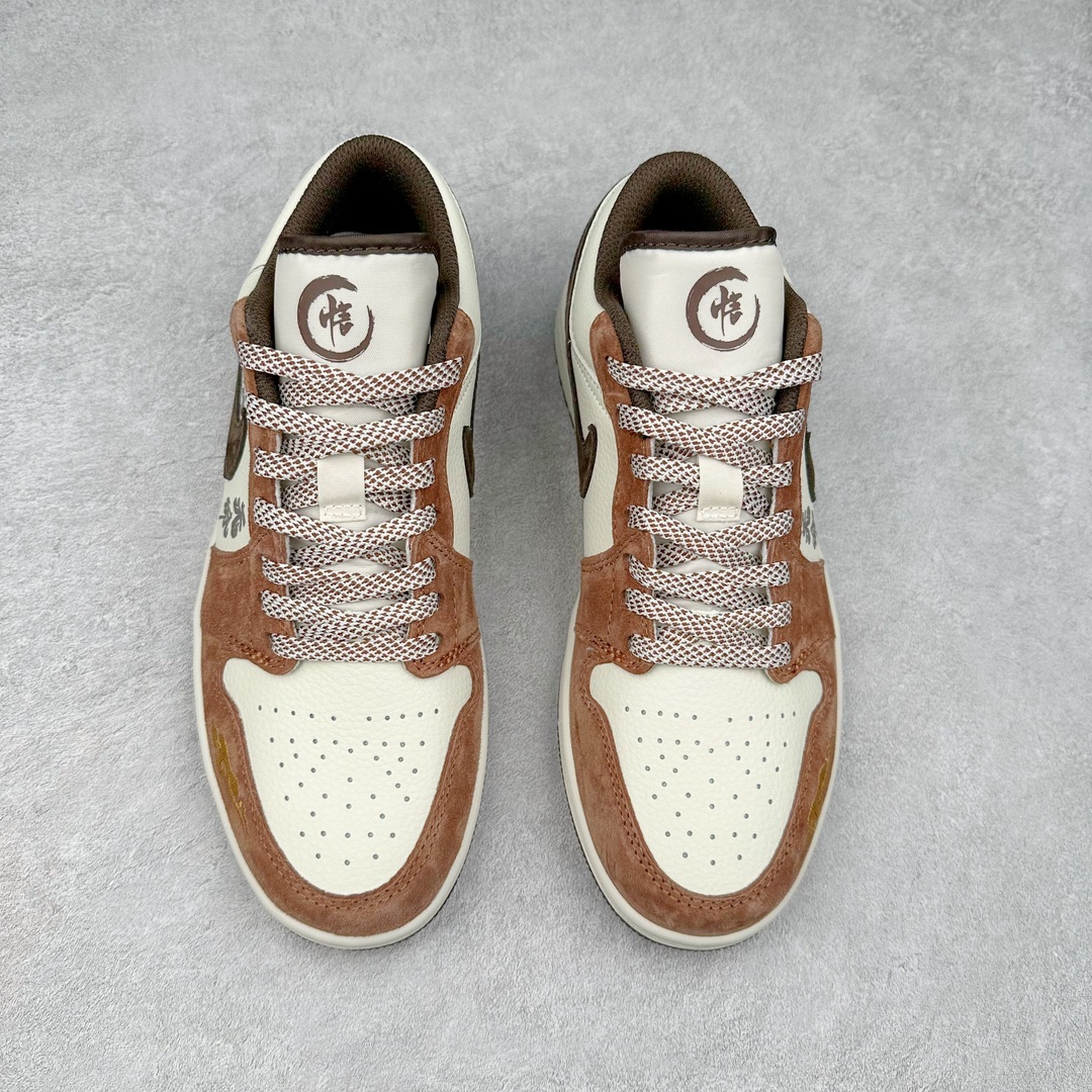 图片[2]-Air Jordan AJ1 Low 低帮系列定制配色 DC2024-034 原厂内置气垫魔块 A模大底 头层小牛皮 鞋舌AJ原厂专用牛津布+AJ专用反口珍珠布+原厂无杂质高弹内里海棉+特殊封边弹力鞋带 尺码：36 36.5 37.5 38 38.5 39 40 40.5 41 42 42.5 43 44 44.5 45 46-选品中心