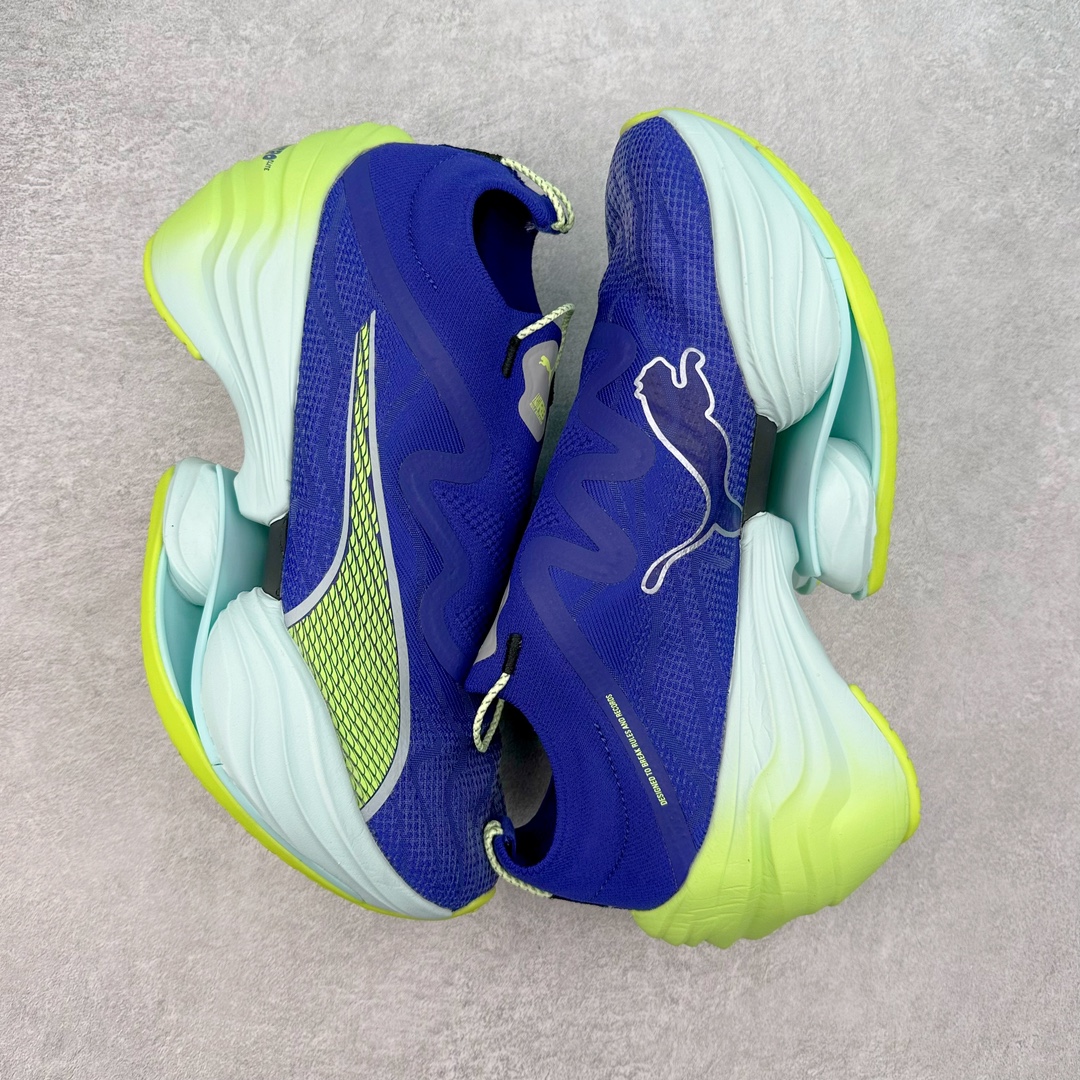 图片[3]-PUMA Fast-R Nitro Elite 彪马系带织物减震防滑耐磨碳板低帮跑步鞋 1、随着竞速跑鞋市场竞争愈发激烈，多数品牌都已经告别了材料和科技堆砌的阶段，进入到在已有科技基础上的精细研磨阶段，如何将新的材料和技术用更合理的工艺为跑鞋带来卓越性能和轻弹脚感成为主要趋势，经过一年的沉淀迭代，PUMA 最新一代比赛日竞速鞋 FAST-R 2 NITRO™ ELITE 正式发布。 2、昨日的蒸蒸日上迎新跑中，沙宇超和陈为芬二人上脚的正是这款鞋，这也是 Fast-R 2 在国内的首次亮相。 3、日本最负盛名的国民接力赛事箱根驿传 100 周年的比赛激战正酣，PUMA 为此也特意推出了 1000 双限量版配色 Fast-R 2 NITRO™ Elite Ekiden Rush。 4、跑野开箱的正是其中一双，箱根无弱旅，在今天的箱根驿传比赛中，参赛队伍立教大学（Rikkyo Univeristy）正是由 PUMA 赞助，这双箱根款鞋身外侧有明显的箱根 100 周年标志，鞋身内侧的接力襷带，则是与赛场上奔跑的立教大学队员们参赛服装的主题色紫色一致，这一设计也扣住了箱根驿传的精华，那就是年轻人最纯粹的极速奔跑以及在一根襷带上的母校荣耀。 5、整体外观方面，前后跟分离式的标志性设计得到延续，中间则是通过 PWRPLATE 碳板相互连接，但这一代碳板延伸面积扩展至脚趾外侧区域，增加了触地面积和区间，为跑动带来更好过渡并在离地时提供更强推动力。 6、厚度方面，Fast-R 2 鞋底厚度顶到了符合正式比赛规定的最大厚度（40 mm）限值，由此得到了缓震与回弹性能最大限度的提升。 7、中底方面，采用 PUMA 最顶级的 NITRO™ ELITE 氮气缓震科技，保证缓冲的基础上追求极致轻量化，与前代产品相比，Fast-R 2 能量存储增加 22%，能量回馈增加46%。 8、两个数值的大幅提升带来的脚感会截然不同，Fast-R 2 有着更轻盈且更经济的跑动反馈，用一个直观数据量化：对一位 230 的马拉松选手来说，这双鞋能节省 1 分 23 秒的完赛时间。 9、鞋面方面，采用新一代 ULTRAWEAVE 鞋面，比上一代鞋面材料轻 20%，内侧仍旧搭载 PWRTAPE 加强筋，确保跑动过程中的轻盈贴合与稳固支撑。 10、大底方面，PUMAGRIP 外底可以应对不同路面，水泥路、柏油路、湿滑地面都有出色的止滑和抓地性能。 11、穿上这双 Fast-R 2，在比赛日也能跑出美洲狮一样迅捷的步伐。 尺码：36 36.5 37.5 38 38.5 39 40 40.5 41 42 42.5 43 44 44.5 45-选品中心