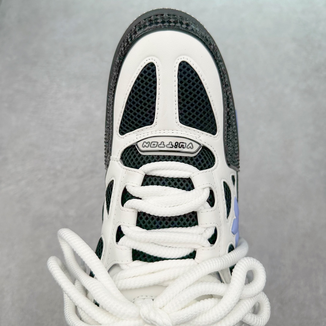 图片[4]-LOUIS VUITTON Skate lv小牛皮超大花朵印花低帮板鞋 市场所有版本中综合最强的货品 GD实力大厂出品 全网最全配色更新最快 最成熟的做工稳定的品控 完美鞋型超高的清洁度 零毛边线头瑕疵 全套原楦原纸版原鞋开模 全网最具灵魂的版型 正确原装黄色鞋盒 正确中底印花 鞋面印花3D高频深度立体 全鞋电脑针车 紧密相连 针距密度一致 环保乳胶注塑鞋垫 厚度脚感还原原版 皮面裁剪部位 统一油边封口工艺 原装橡胶大底含胶量大底组合零偏差 专柜全套包装 防尘袋 说明书 质保卡 男女鞋 尺码：35 36 37 38 39 40 41 42 43 44 45-选品中心