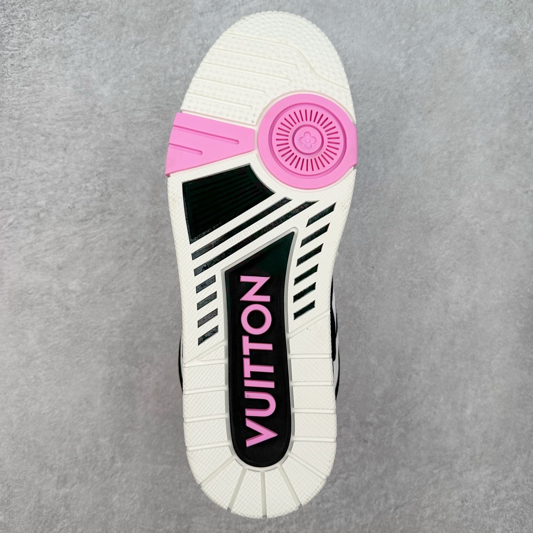 图片[9]-LOUIS VUITTON Skate lv小牛皮超大花朵印花低帮板鞋 市场所有版本中综合最强的货品 GD实力大厂出品 全网最全配色更新最快 最成熟的做工稳定的品控 完美鞋型超高的清洁度 零毛边线头瑕疵 全套原楦原纸版原鞋开模 全网最具灵魂的版型 正确原装黄色鞋盒 正确中底印花 鞋面印花3D高频深度立体 全鞋电脑针车 紧密相连 针距密度一致 环保乳胶注塑鞋垫 厚度脚感还原原版 皮面裁剪部位 统一油边封口工艺 原装橡胶大底含胶量大底组合零偏差 专柜全套包装 防尘袋 说明书 质保卡 男女鞋 尺码：35 36 37 38 39 40 41 42 43 44 45-选品中心