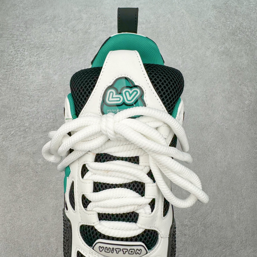 图片[5]-LOUIS VUITTON Skate lv小牛皮超大花朵印花低帮板鞋 市场所有版本中综合最强的货品 GD实力大厂出品 全网最全配色更新最快 最成熟的做工稳定的品控 完美鞋型超高的清洁度 零毛边线头瑕疵 全套原楦原纸版原鞋开模 全网最具灵魂的版型 正确原装黄色鞋盒 正确中底印花 鞋面印花3D高频深度立体 全鞋电脑针车 紧密相连 针距密度一致 环保乳胶注塑鞋垫 厚度脚感还原原版 皮面裁剪部位 统一油边封口工艺 原装橡胶大底含胶量大底组合零偏差 专柜全套包装 防尘袋 说明书 质保卡 男女鞋 尺码：35 36 37 38 39 40 41 42 43 44 45-选品中心