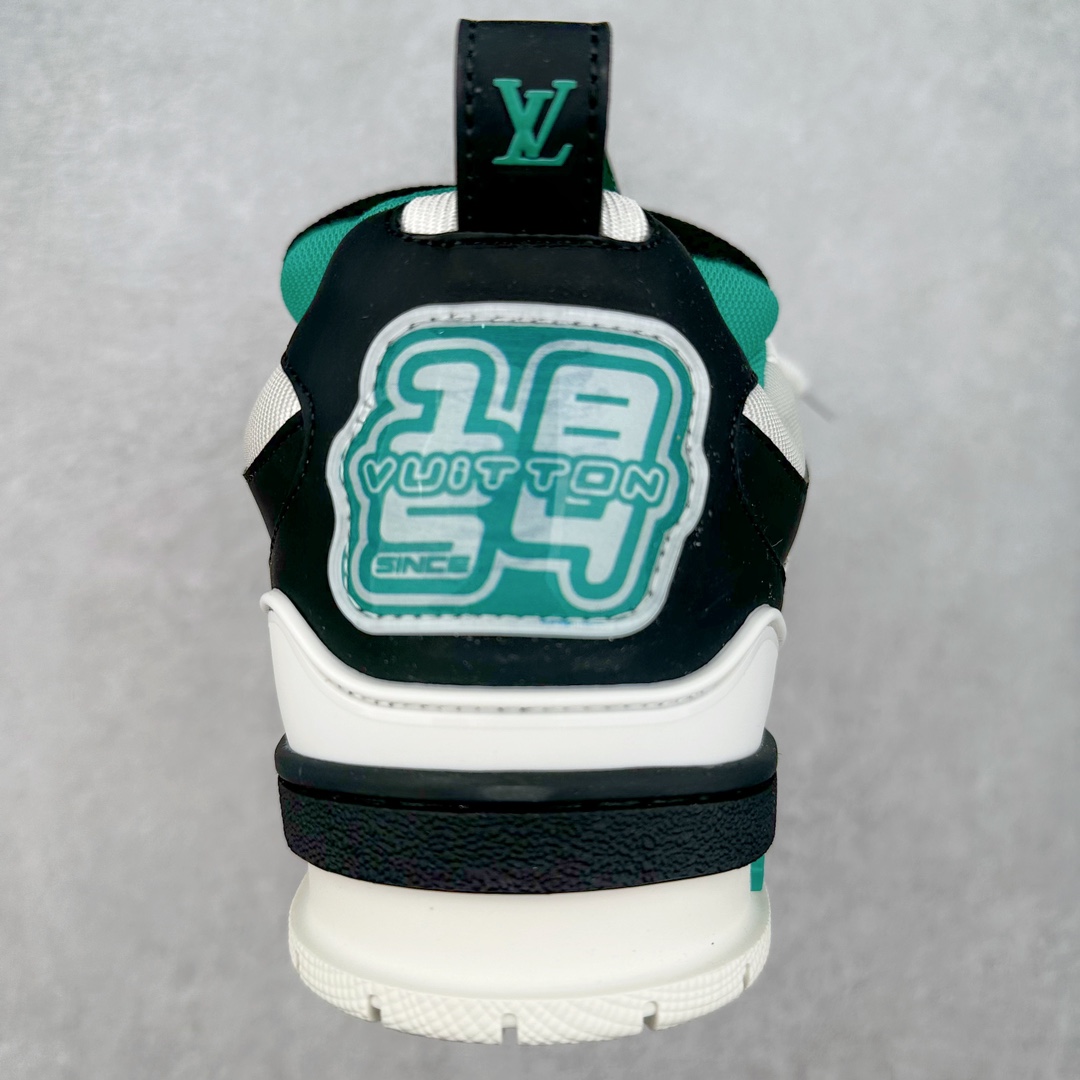 图片[8]-LOUIS VUITTON Skate lv小牛皮超大花朵印花低帮板鞋 市场所有版本中综合最强的货品 GD实力大厂出品 全网最全配色更新最快 最成熟的做工稳定的品控 完美鞋型超高的清洁度 零毛边线头瑕疵 全套原楦原纸版原鞋开模 全网最具灵魂的版型 正确原装黄色鞋盒 正确中底印花 鞋面印花3D高频深度立体 全鞋电脑针车 紧密相连 针距密度一致 环保乳胶注塑鞋垫 厚度脚感还原原版 皮面裁剪部位 统一油边封口工艺 原装橡胶大底含胶量大底组合零偏差 专柜全套包装 防尘袋 说明书 质保卡 男女鞋 尺码：35 36 37 38 39 40 41 42 43 44 45-选品中心