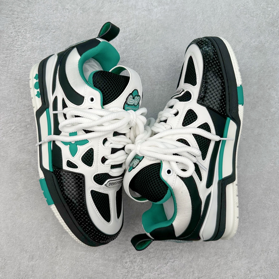 图片[3]-LOUIS VUITTON Skate lv小牛皮超大花朵印花低帮板鞋 市场所有版本中综合最强的货品 GD实力大厂出品 全网最全配色更新最快 最成熟的做工稳定的品控 完美鞋型超高的清洁度 零毛边线头瑕疵 全套原楦原纸版原鞋开模 全网最具灵魂的版型 正确原装黄色鞋盒 正确中底印花 鞋面印花3D高频深度立体 全鞋电脑针车 紧密相连 针距密度一致 环保乳胶注塑鞋垫 厚度脚感还原原版 皮面裁剪部位 统一油边封口工艺 原装橡胶大底含胶量大底组合零偏差 专柜全套包装 防尘袋 说明书 质保卡 男女鞋 尺码：35 36 37 38 39 40 41 42 43 44 45-选品中心