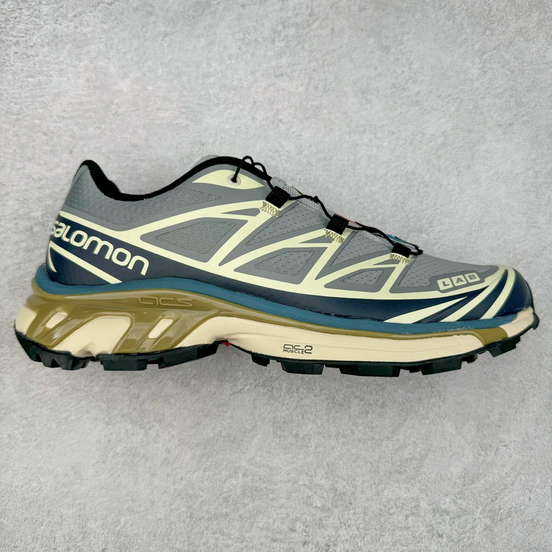 ＃X版纯原福利 Salomon 萨洛蒙 XT-6 复古机能户外跑鞋 这双XT-6 鞋面以锯齿状的包裹系统呈现 在黑色基底之下加入了各种色点缀 内嵌式的袜套设计与 Quicklace 系带系统一道 实现了立体包裹与精准贴合 结合 Contagrip 大底科技 让穿着者可以轻松驾驭户外与通勤下的任何运动生活场景 无缝鞋身户外随意纵横 颜值与脚感兼备 出街通勤 绝对非常吸睛 你值得拥有 尺码：36 36.5 37.5 38 38.5 39 40 40.5 41 42 42.5 43 44 44.5 45-选品中心