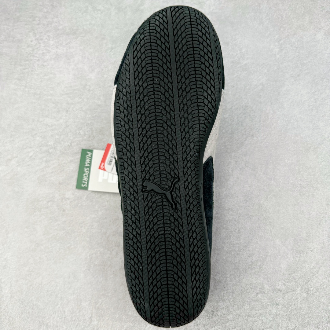 图片[9]-＃S2纯原 PUMA Speedca OG 彪马极速赛车系列低帮德训风拼接复古百搭休闲运动赛车鞋 鞋款从80、90年代赛车手所穿的防火赛车鞋为原型，鞋身线条模仿了赛车的流线廓形，体现了空气动力学原理的结构。简约流畅的外观，恰好又和贯穿其中的Formstrip Logo融合恰到好处，视觉上细节丰富且协调。本次Speedcat OG鞋款归来，最大看点自然式保留了窄版鞋型以及薄底构造。这两年各品牌鞋底越做越厚，Speedcat反其道而行之，上脚几乎无鞋底的效果带来耳目一新的视觉体验。鞋面依旧是以质感细腻的麂皮材质打造，并且大面积近乎全包裹的使用，复古味道也愈发浓烈。配色上更是将最原始的黑色和红色带回，向F1赛车队的标志性队服致敬。相信让各位一眼种草的更多是出挑的大红色，上脚即可瞬间点亮整体造型，在以球鞋为核心的OOTD中脱颖而出。而另一款黑色则是低调的万金油，彰显新潮个性的同时又不喧宾夺主，也是热爱简约系穿搭朋友的首选。 尺码：36 37 37.5 38 38.5 39 40 40.5 41 42 42.5 43 44 44.5 45 46-选品中心