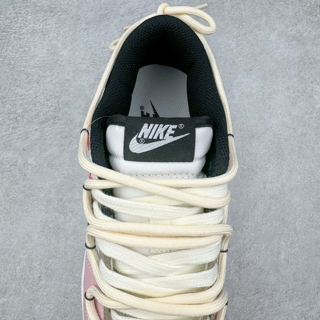 图片[5]-＃YC纯原 NK Dunk Low 心动邮件 心蔷 CW1590-100 定制系列天花板 无原鞋不开发 全系列得物原鞋一比一校对开发 配色持续更新中 终端对接 优势输出 全套原厂楦头原纸板数据档案倾力打造 原汁原味莞产 极致还原 圈内最强针车工艺 高端零售指定版 广东原厂配套原盒原标 鞋盒分三个尺码段 原厂冲刀 超高清洁度 全鞋零毛边皮料切割 采用原厂百宏鞋带以及原厂百宏织唛舌标 内标可供原厂几率过验 进口原装条纹中底布 四线拉帮白色点胶 原厂拉帮手法遵循公司 原厂电绣 极致还原 尺码：35.5 36 36.5 37.5 38 38.5 39 40-选品中心