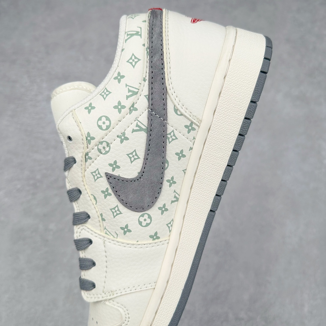 图片[7]-Air Jordan AJ1 Low 低帮系列定制配色 WG8850-010 原厂内置气垫魔块 A模大底 头层小牛皮 鞋舌AJ原厂专用牛津布+AJ专用反口珍珠布+原厂无杂质高弹内里海棉+特殊封边弹力鞋带 尺码：36 36.5 37.5 38 38.5 39 40 40.5 41 42 42.5 43 44 44.5 45 46-选品中心