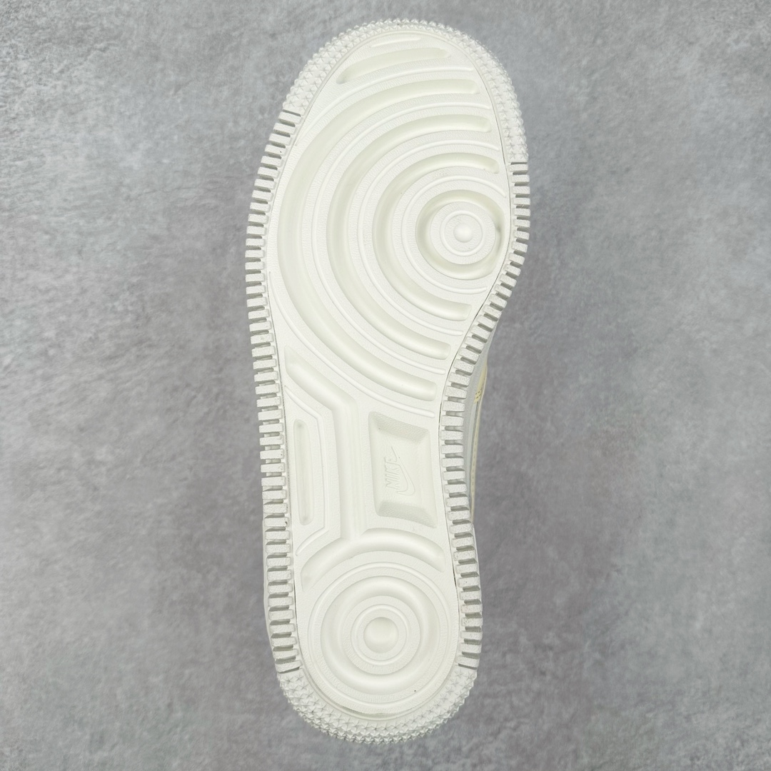 图片[9]-NK Air Force 1´07 Low 空军一号低帮百搭休闲运动板鞋 DZ1847-108 柔软、弹性十足的缓震性能和出色的中底设计 横跨复古与现代的外型结合 造就出风靡全球 三十多年的Force 1 直到今天还深受青睐 尺码：36 36.5 37.5 38 38.5 39 40 40.5 41 42 42.5 43 44 44.5 45-选品中心