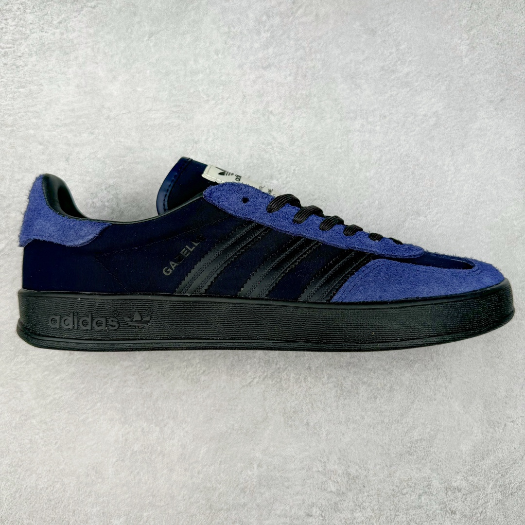AD Gazelle Indoor Trainers 羚羊内训系列低帮复古百搭休闲运动德训风板鞋 IH9986 90年代经典的复刻版！自60年代以足球训练鞋面世以来,Gazelle就以其经典设计席卷全球。1991年版本的复刻,再造经典Gazelle。采用皮革打造,搭配浊色细节,让这款经典更加简约。尺码：36 36⅔ 37⅓ 38 38⅔ 39⅓ 40 40⅔ 41⅓ 42 42⅔ 43⅓ 44 45-选品中心