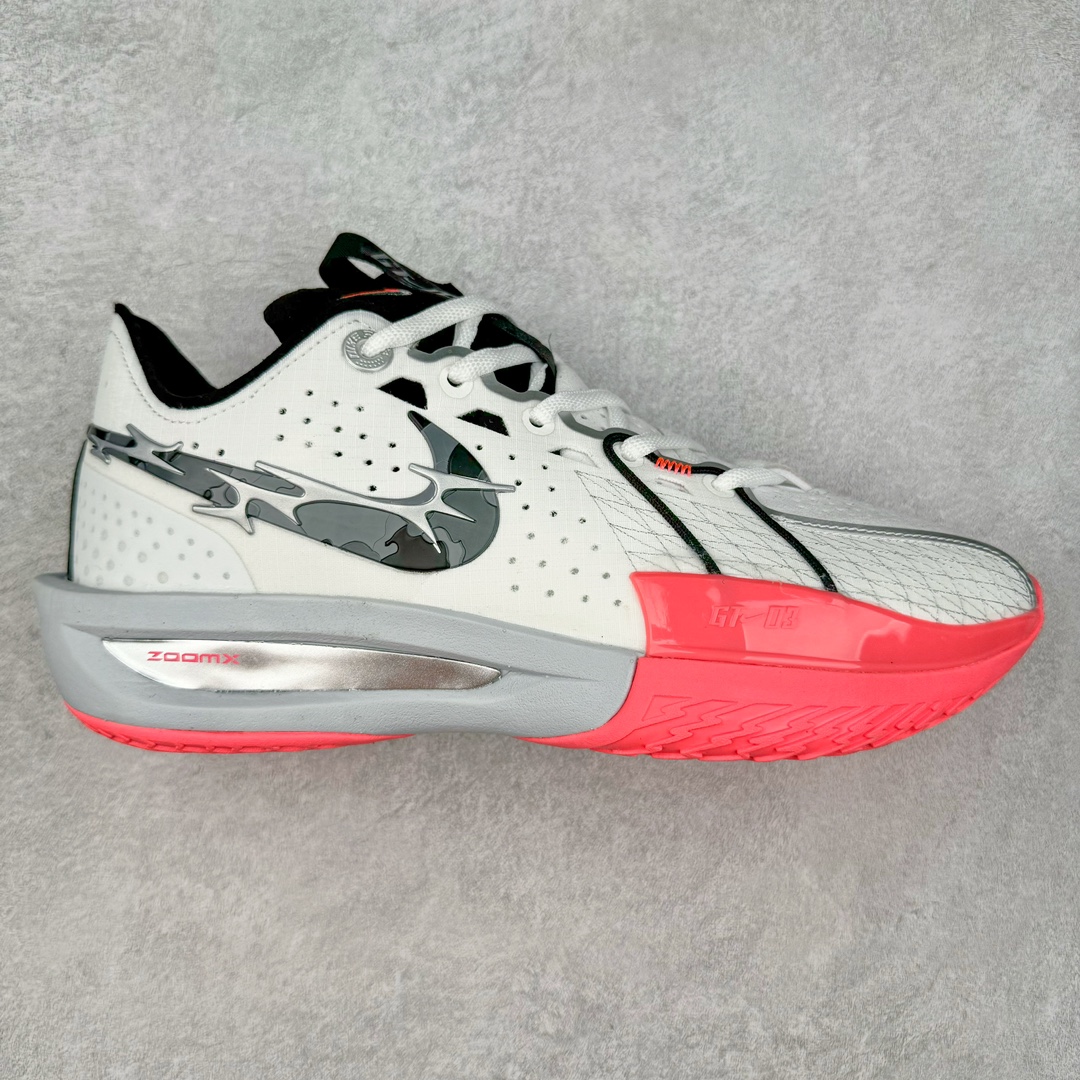 ＃F版 NK G.T. Cut 3.0 EP GT3代实战篮球鞋 HQ3454-190 该鞋款采用出众回弹设计 为切入、转向和移步篮筐提供出色的能量回馈 回弹性能带来弹力充沛的迈步体验 助你爆发疾速 全掌型 ZoomX 泡绵 缔造弹力出众的轻盈迈步体验 助你在比赛升温时能够急速快攻 驰骋全场 鞋面绳线与鞋带相结合 有助稳固前足 后跟搭配加垫鞋口 为脚踝营造舒适稳固感受 全掌型 ZoomX 泡绵 能够带来出众的能量回馈 前足外侧采用精巧塑料覆面 在瞬间爆发时提供稳固脚感 尺码：39 40 40.5 41 42 42.5 43 44 44.5 45 46-选品中心