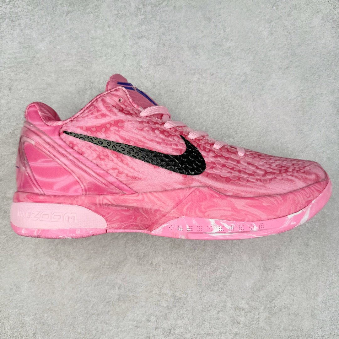 NK Zoom Kobe 6 科比六代 CW2190-602 采用了复合式的鞋面 内层为透气网面 中层加载Fly wire科技 而外层则用聚氨酯岛状结构塑造出非常逼真的蛇麟纹路 多层的鞋面结构带来了更好的透气性和更有针对性的保护 加入了双层记忆海绵鞋垫 可根据球员脚形自动调节以提高合脚度 使脚感更加柔软舒适 赋予球员非一般的球场舒适感受 尺码：40 40.5 41 42 42.5 43 44 44.5 45 46-选品中心