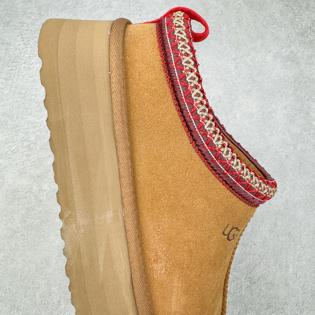 图片[6]-＃桑坡UGG盲盒福利 UGG 经典秋冬羊皮毛一体雪地靴 白菜价亏本清仓套现转新款 机不可失 好好把握 随机一双 只选尺码 商品款式均为上架顶级款式 保证稳赚不赔 无通货 无烂货 会有轻微瑕疵的情况 友情提醒 买到是亏还是赚 每个人定义不同福袋闷包理论上和赌博心理相同玩的就是惊喜 玩的就是心跳活动商品无严重质量问题不退换 桑坡大厂直供 隆丰A级澳洲进口羊皮毛一体 完全遵循ZP工艺流程 代工厂原厂版师 秉承无原鞋不开发选择 注重每一处细节 市面最正版型 TREADLITE\\\”轻翼\\\”科技外底 轻便/耐用/柔韧/桩型 翻毛皮鞋面 细腻亲肤再生聚酯纤维滚边 舒适易打理 保暖性佳 UGG plush™ 里衬和内底 茸软亲肤 舒适暖足 经典鞋型搭配轻盈厚底 稳稳拿捏秋冬出街时髦造型 Treadlite by UGG 轻翼大底 轻盈缓震 为双足减负 舒适轻便 助你轻松畅玩整天 尺码：35 36 37 38 39 40-选品中心