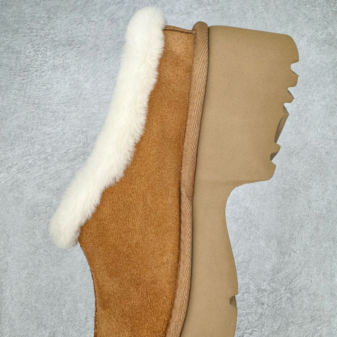 图片[7]-＃BK UGG 2510 经典秋冬羊皮毛一体雪地靴 全鞋采用ZP同厂 隆丰A级澳洲进口羊皮毛一体 品牌代工厂生产线 完全遵循ZP工艺流程 代工厂原厂版师 秉承无原鞋不开发选择 注重每一处细节 市面最正版型 TREADLITE\\\”轻翼\\\”科技外底 轻便/耐用/柔韧/桩型【售后郑重承诺】一个月内若出现重大脱胶/断底等质量问题 直接为您换新！尺码：35 36 37 38 39 40-选品中心