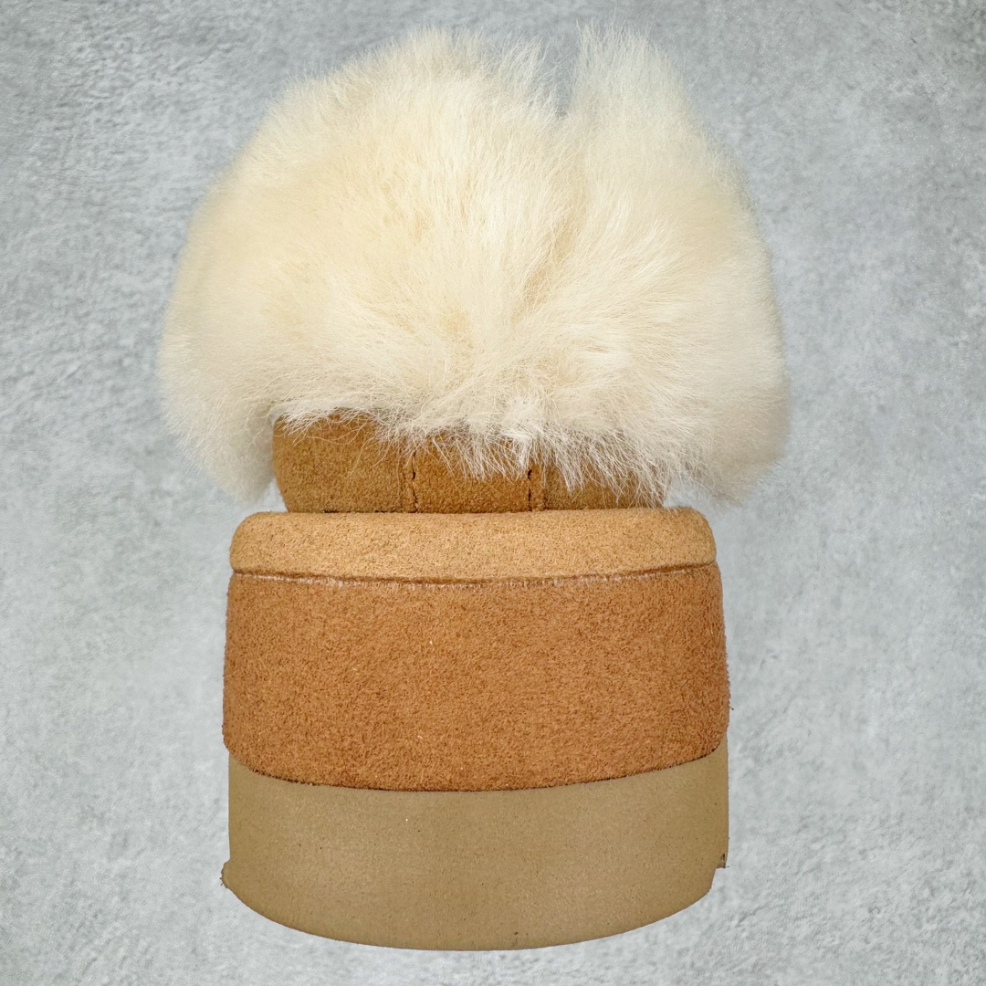 图片[8]-＃BK UGG 6390 经典秋冬羊皮毛一体雪地靴 全鞋采用ZP同厂 隆丰A级澳洲进口羊皮毛一体 品牌代工厂生产线 完全遵循ZP工艺流程 代工厂原厂版师 秉承无原鞋不开发选择 注重每一处细节 市面最正版型 TREADLITE\\\”轻翼\\\”科技外底 轻便/耐用/柔韧/桩型【售后郑重承诺】一个月内若出现重大脱胶/断底等质量问题 直接为您换新！尺码：35 36 37 38 39 40-选品中心