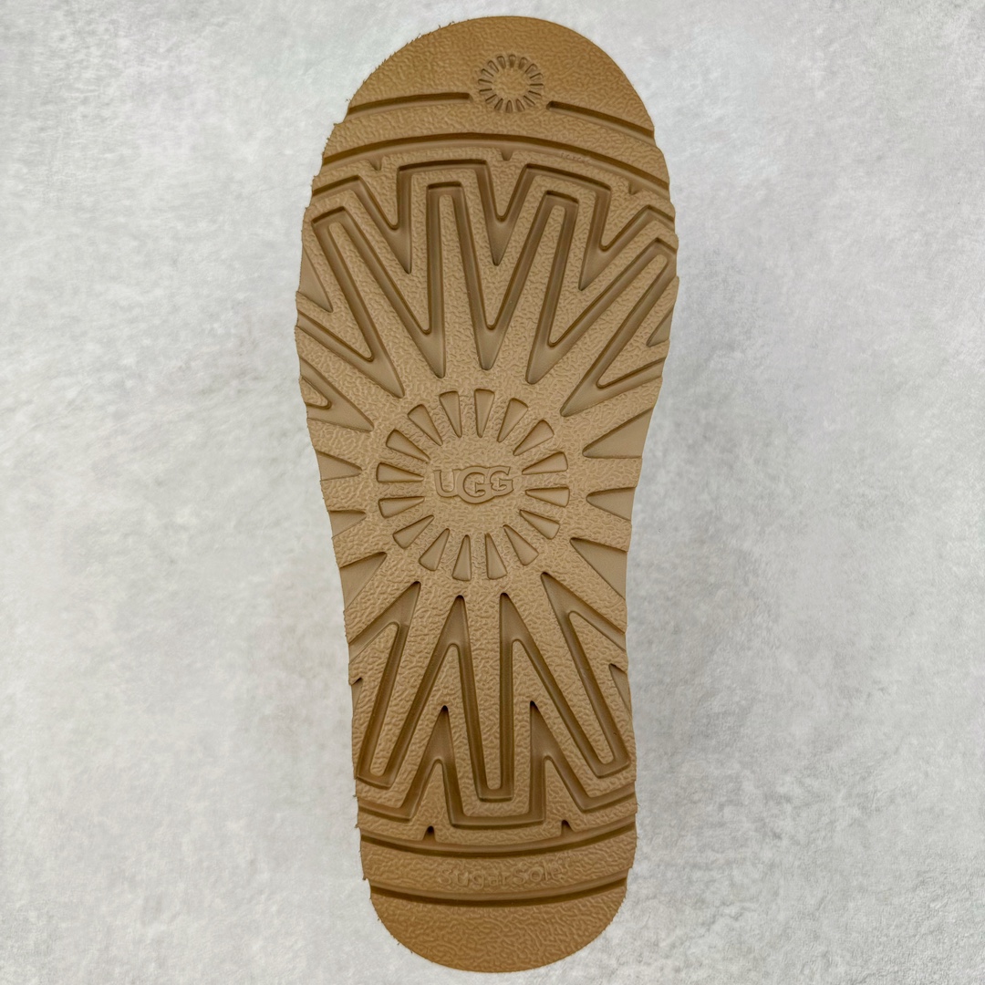 图片[9]-＃CS UGG 6901 经典短筒秋冬羊皮毛一体雪地靴 全鞋采用ZP同厂 隆丰A级澳洲进口羊皮毛一体 品牌代工厂生产线 完全遵循ZP工艺流程 代工厂原厂版师 秉承无原鞋不开发选择 注重每一处细节 市面最正版型 TREADLITE\\\”轻翼\\\”科技外底 轻便/耐用/柔韧/桩型【售后郑重承诺】一个月内若出现重大脱胶/断底等质量问题 直接为您换新！尺码：35 36 37 38 39 40-选品中心