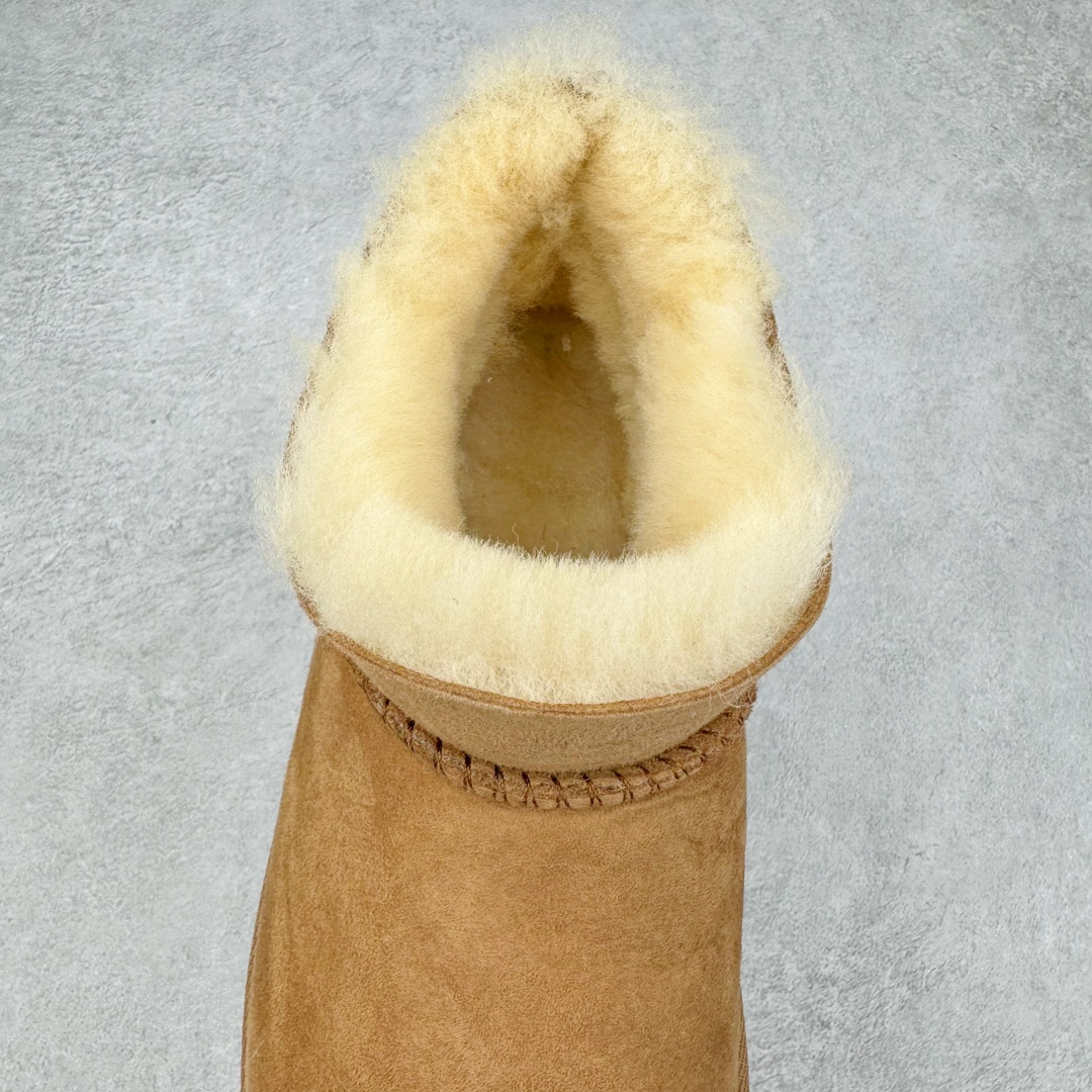 图片[5]-＃CS UGG 6901 经典短筒秋冬羊皮毛一体雪地靴 全鞋采用ZP同厂 隆丰A级澳洲进口羊皮毛一体 品牌代工厂生产线 完全遵循ZP工艺流程 代工厂原厂版师 秉承无原鞋不开发选择 注重每一处细节 市面最正版型 TREADLITE\\\”轻翼\\\”科技外底 轻便/耐用/柔韧/桩型【售后郑重承诺】一个月内若出现重大脱胶/断底等质量问题 直接为您换新！尺码：35 36 37 38 39 40-选品中心