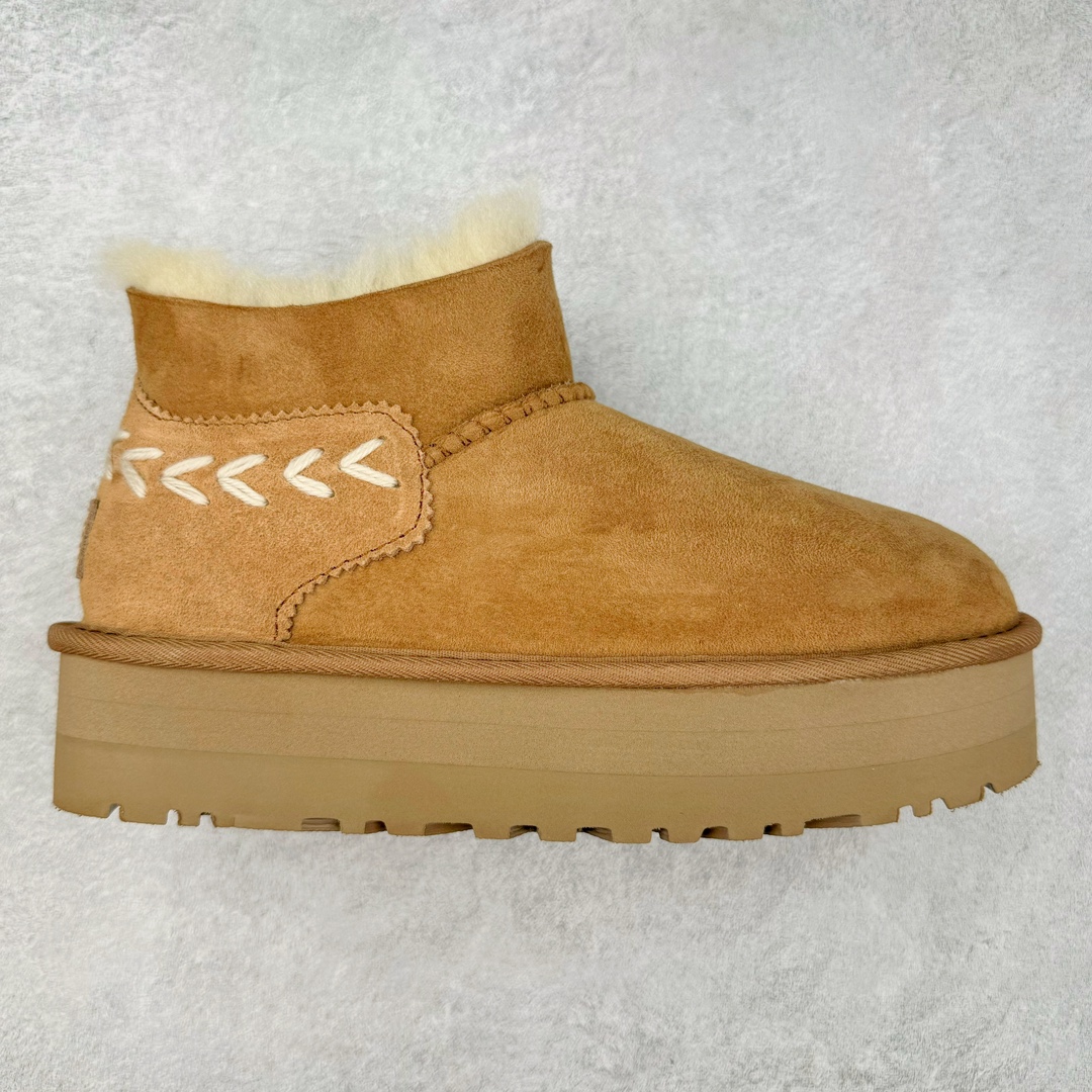 #CS UGG 6901 经典短筒秋冬羊皮毛一体雪地靴 全鞋采用ZP同厂 隆丰A级澳洲进口羊皮毛一体 品牌代工厂生产线 完全遵循ZP工艺流程 代工厂原厂版师 秉承无原鞋不开发选择 注重每一处细节 市面最正版型 TREADLITE\\\”轻翼\\\”科技外底 轻便/耐用/柔韧/桩型【售后郑重承诺】一个月内若出现重大脱胶/断底等质量问题 直接为您换新!尺码:35 36 37 38 39 40-选品中心