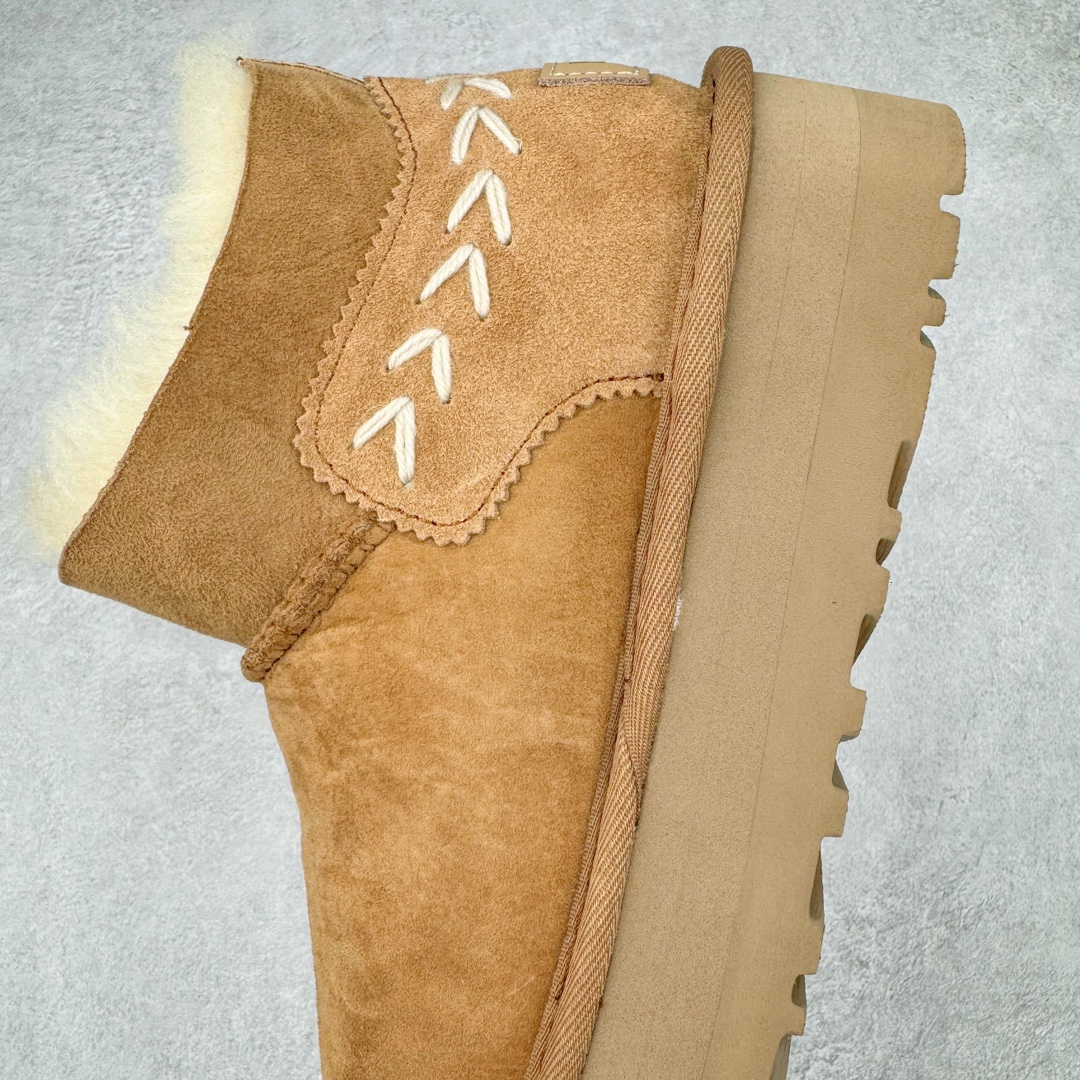 图片[7]-＃CS UGG 6901 经典短筒秋冬羊皮毛一体雪地靴 全鞋采用ZP同厂 隆丰A级澳洲进口羊皮毛一体 品牌代工厂生产线 完全遵循ZP工艺流程 代工厂原厂版师 秉承无原鞋不开发选择 注重每一处细节 市面最正版型 TREADLITE\\\”轻翼\\\”科技外底 轻便/耐用/柔韧/桩型【售后郑重承诺】一个月内若出现重大脱胶/断底等质量问题 直接为您换新！尺码：35 36 37 38 39 40-选品中心