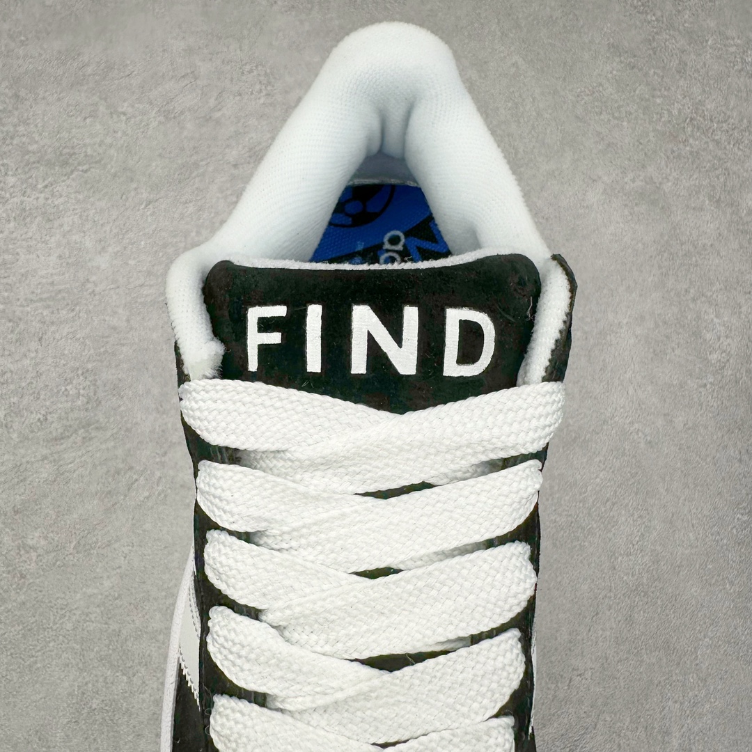 图片[5]-AD Originals Campus 00s 学院系列面包风经典复古低帮百搭休闲运动板鞋 ID7716 这次 Originals 选择了以经典复古鞋型 Campus 为蓝本打造全新面包鞋 这款鞋型联名不断 冠希当年对它更是钟爱有加 论牌面丝毫不输贝壳头、Forum 等大热鞋型 这次 Campus 一改 80 年代的瘦长造型 鞋舌、鞋身、鞋底甚至细节都变大了 营造出千禧年前后流行的面包鞋宽大廓形 因此鞋名改为 Campus 00s 鞋身采用绒面皮料搭配白色常规皮革 质感上还是延续了经典 Campus 的设计 鞋舌填充更加饱满 让鞋款整体看起来更加圆润 搭配上这款浅蓝配色 「蓝胖子」造型真的很可爱 鞋舌还加入了与以往 Campus 不同的全新三叶草 Logo 令造型更具千禧气息 鞋带也采用了加宽的设计 如果你不喜欢 这次还附送了传统鞋带可以替换 鞋底采用了米黄做旧设计 凸显鞋款的复古年代感 除了清新可人的浅蓝配色 还有一款酷灰配色 造型更加硬朗复古 而且相比浅蓝配色更加耐脏 尺码：36 36⅔ 37⅓ 38 38⅔ 39⅓ 40 40⅔ 41⅓ 42 42⅔ 43⅓ 44 45-选品中心