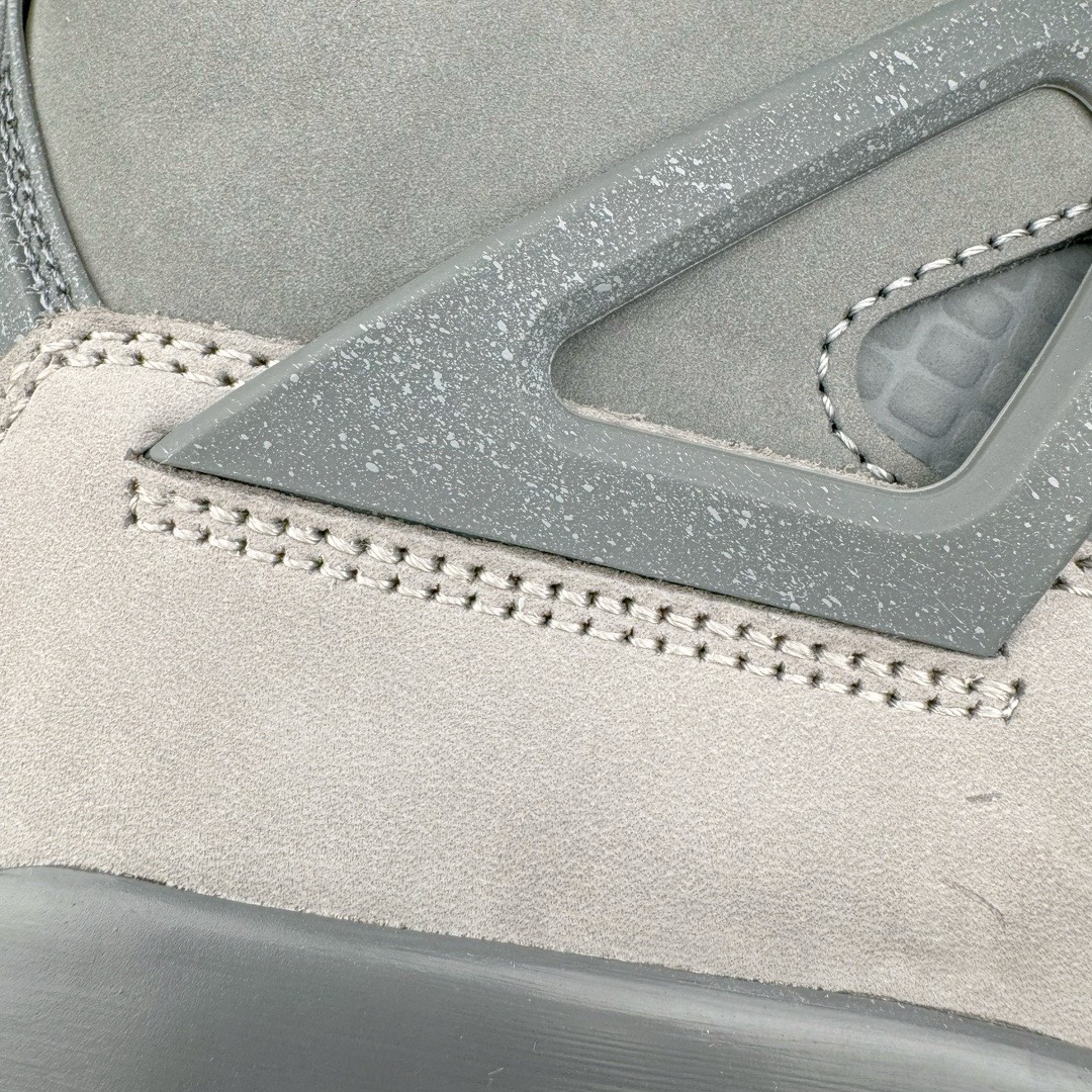 图片[18]-＃K版纯原 Air Jordan AJ4 SE “Paris Olympics” 巴黎奥运会 FQ7928-001 全新升级改良 原鞋原楦原纸板同源开发 完美呈现乔4的版型 内侧正确双色网格 还原细节 原厂皮料 正确气垫颜色 正确网格工艺 正确拉帮工艺 全鞋原装材料制作 原档案原模具打造 支持全方位与正品对比 尺码：40 40.5 41 42 42.5 43 44 44.5 45 46 47.5-选品中心