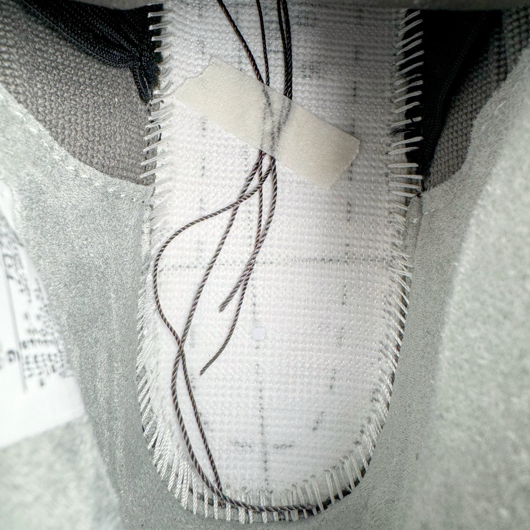 图片[11]-＃K版纯原 Air Jordan AJ4 SE “Paris Olympics” 巴黎奥运会 FQ7928-001 全新升级改良 原鞋原楦原纸板同源开发 完美呈现乔4的版型 内侧正确双色网格 还原细节 原厂皮料 正确气垫颜色 正确网格工艺 正确拉帮工艺 全鞋原装材料制作 原档案原模具打造 支持全方位与正品对比 尺码：40 40.5 41 42 42.5 43 44 44.5 45 46 47.5-选品中心