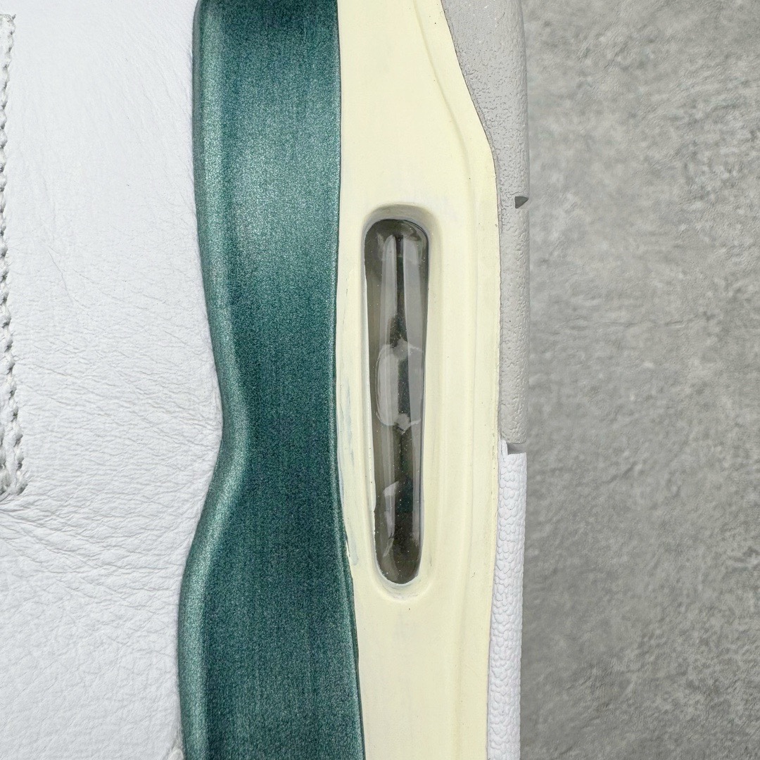 图片[15]-＃K版纯原 Air Jordan AJ4 Retro 氧化白绿 FQ8138-103 全新升级改良 原鞋原楦原纸板同源开发 完美呈现乔4的版型 内侧正确双色网格 还原细节 原厂皮料 正确气垫颜色 正确网格工艺 正确拉帮工艺 全鞋原装材料制作 原档案原模具打造 支持全方位与正品对比 尺码：40 40.5 41 42 42.5 43 44 44.5 45 46 47.5-选品中心