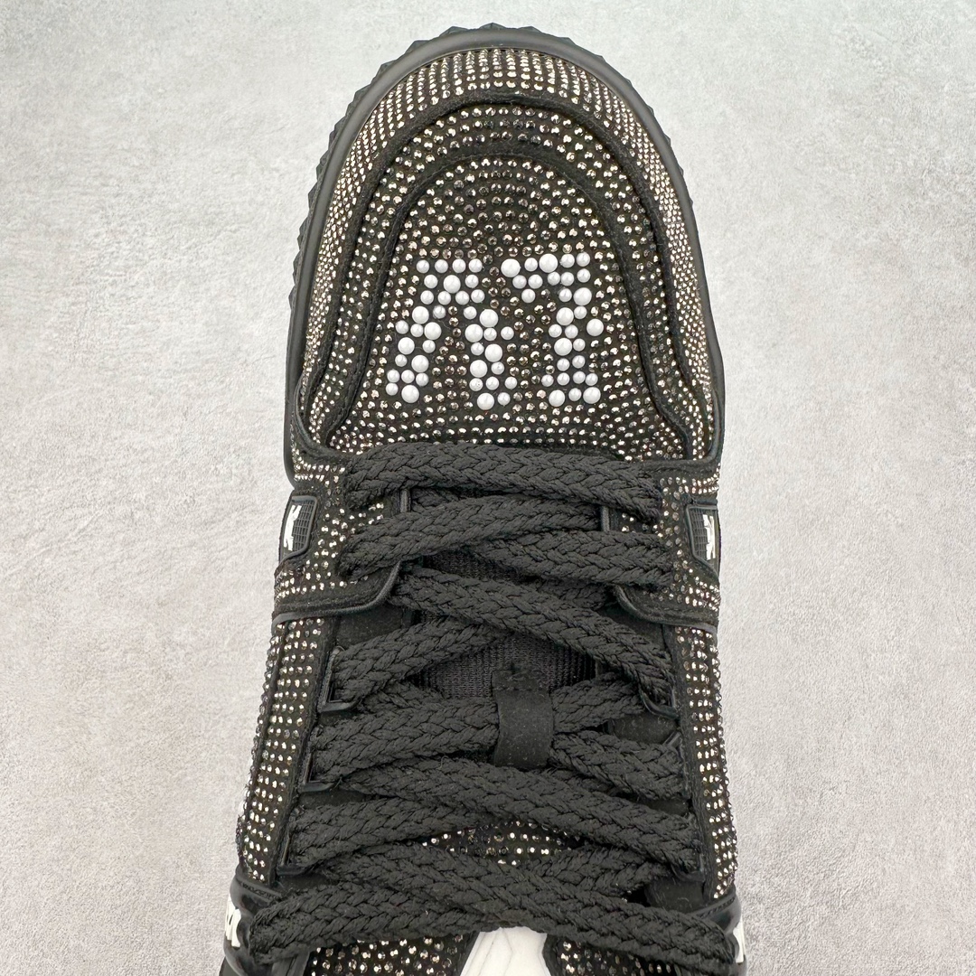 图片[4]-lv Trainer Maxi 小胖丁系列面包鞋 驴牌23S时尚走秀款 原版购入开发历时半年开发打造 原版完美楦型 多次调试 达到还原99% 鞋面独家订制细柔小牛皮 厚实织物鞋带 独家私模超轻TPU大底 原配扣子串珠 正确原装黄色鞋盒 正确中底印花 鞋面印花3D高频深度立体 全鞋电脑针车 紧密相连 针距密度一致 皮面裁剪部位 统一油边封口工艺 备受瞩目火热面包鞋再次拉满流量 各地网红上脚 立体饱满的彩色面包鞋身 超大版型重新诠释了 Virgil Abloh大热lv运动时装鞋 完美增高5CM Size 36 37 38 39 40 41 42 43 44 45-选品中心