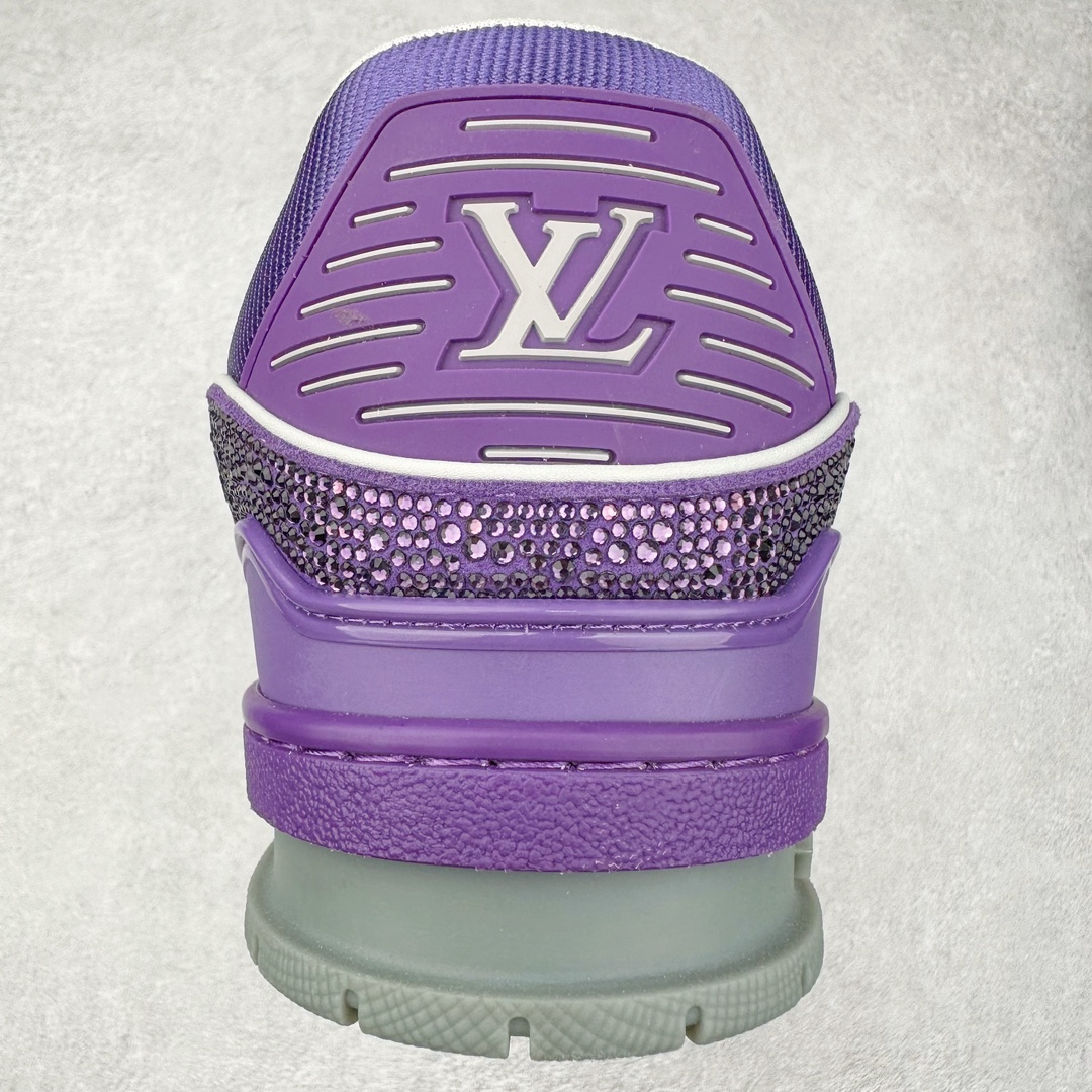 图片[8]-＃K纯原 Louis Vuitton Trainer lv时装走秀运动鞋 市场所有版本中综合最强的货品 GD实力大厂出品 全网最全配色更新最快 最成熟的做工稳定的品控 完美鞋型超高的清洁度 零毛边线头瑕疵 全套原楦原纸版原鞋开模 全网最具灵魂的版型 正确原装黄色鞋盒 正确中底印花 鞋面印花3D高频深度立体 全鞋电脑针车 紧密相连 针距密度一致 环保乳胶注塑鞋垫 厚度脚感还原原版 皮面裁剪部位 统一油边封口工艺 原装橡胶大底含胶量大底组合零偏差 专柜全套包装 防尘袋 说明书 质保卡 男女鞋 尺码：35 36 37 38 39 40 41 42 43 44 45-选品中心