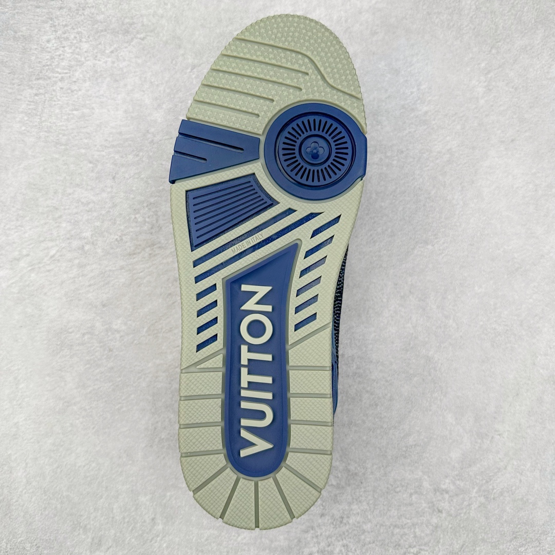 图片[9]-＃K纯原 Louis Vuitton Trainer lv时装走秀运动鞋 市场所有版本中综合最强的货品 GD实力大厂出品 全网最全配色更新最快 最成熟的做工稳定的品控 完美鞋型超高的清洁度 零毛边线头瑕疵 全套原楦原纸版原鞋开模 全网最具灵魂的版型 正确原装黄色鞋盒 正确中底印花 鞋面印花3D高频深度立体 全鞋电脑针车 紧密相连 针距密度一致 环保乳胶注塑鞋垫 厚度脚感还原原版 皮面裁剪部位 统一油边封口工艺 原装橡胶大底含胶量大底组合零偏差 专柜全套包装 防尘袋 说明书 质保卡 男女鞋 尺码：35 36 37 38 39 40 41 42 43 44 45-选品中心