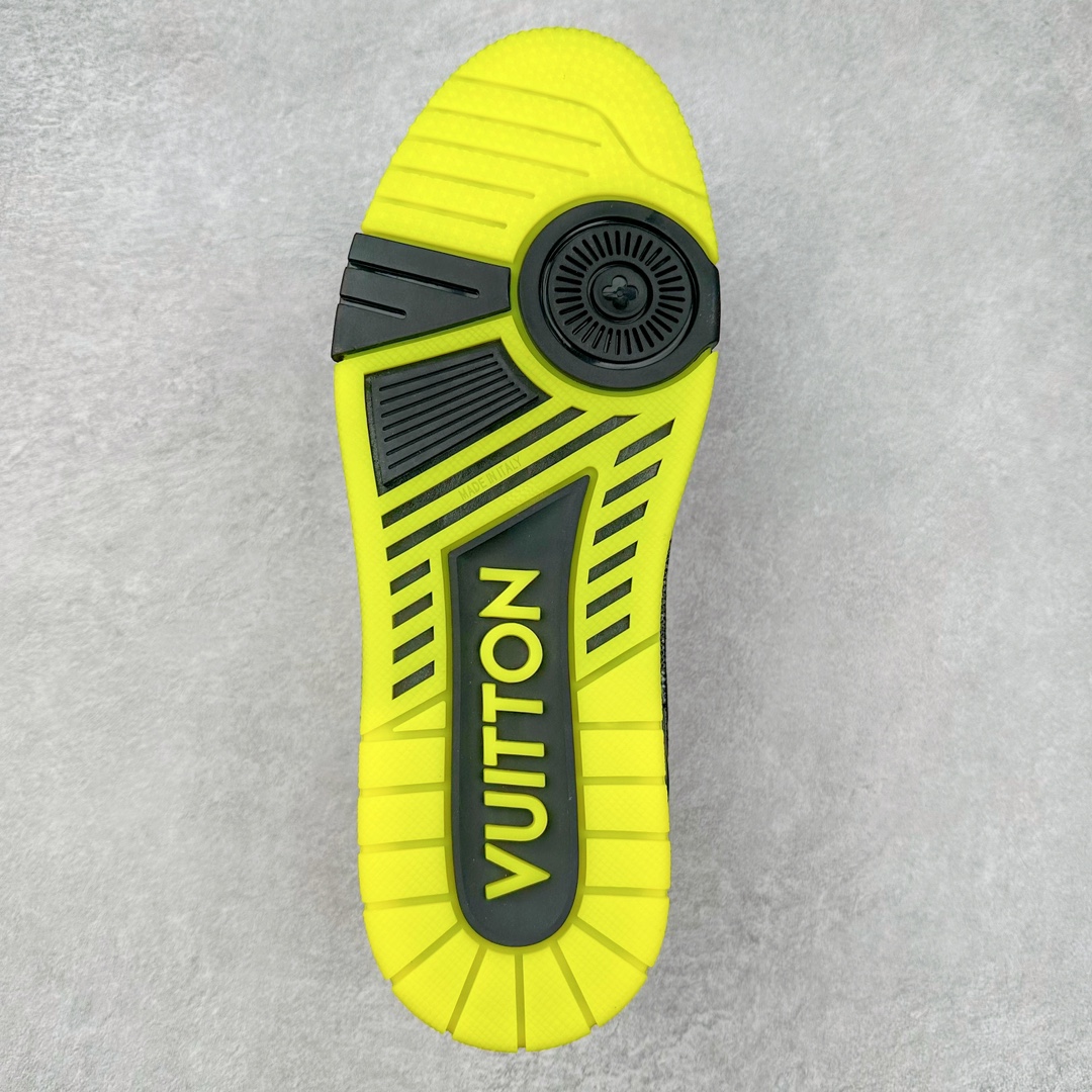 图片[9]-＃K纯原 Louis Vuitton Trainer lv时装走秀运动鞋 市场所有版本中综合最强的货品 GD实力大厂出品 全网最全配色更新最快 最成熟的做工稳定的品控 完美鞋型超高的清洁度 零毛边线头瑕疵 全套原楦原纸版原鞋开模 全网最具灵魂的版型 正确原装黄色鞋盒 正确中底印花 鞋面印花3D高频深度立体 全鞋电脑针车 紧密相连 针距密度一致 环保乳胶注塑鞋垫 厚度脚感还原原版 皮面裁剪部位 统一油边封口工艺 原装橡胶大底含胶量大底组合零偏差 专柜全套包装 防尘袋 说明书 质保卡 男女鞋 尺码：35 36 37 38 39 40 41 42 43 44 45-选品中心