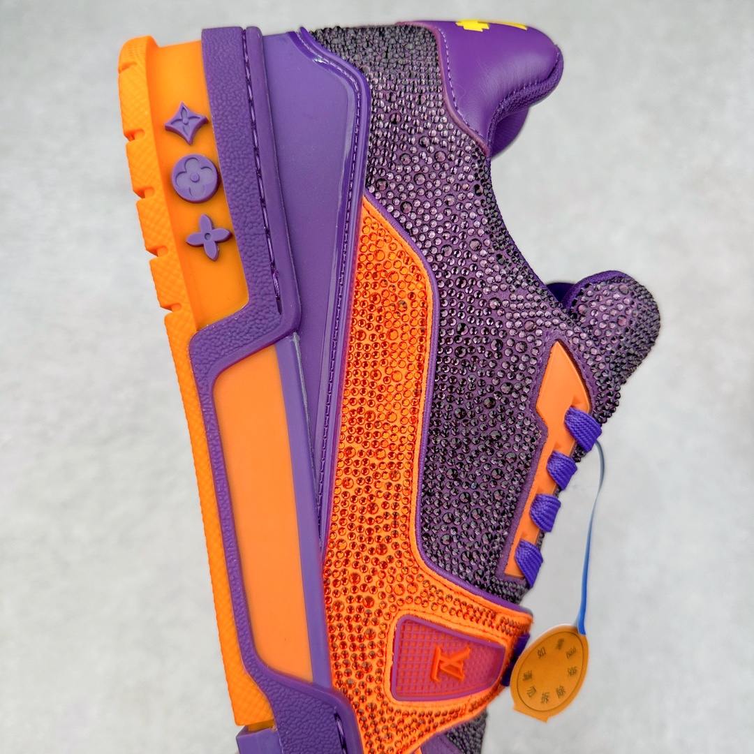 图片[6]-＃K纯原 Louis Vuitton Trainer lv时装走秀运动鞋 市场所有版本中综合最强的货品 GD实力大厂出品 全网最全配色更新最快 最成熟的做工稳定的品控 完美鞋型超高的清洁度 零毛边线头瑕疵 全套原楦原纸版原鞋开模 全网最具灵魂的版型 正确原装黄色鞋盒 正确中底印花 鞋面印花3D高频深度立体 全鞋电脑针车 紧密相连 针距密度一致 环保乳胶注塑鞋垫 厚度脚感还原原版 皮面裁剪部位 统一油边封口工艺 原装橡胶大底含胶量大底组合零偏差 专柜全套包装 防尘袋 说明书 质保卡 男女鞋 尺码：35 36 37 38 39 40 41 42 43 44 45-选品中心