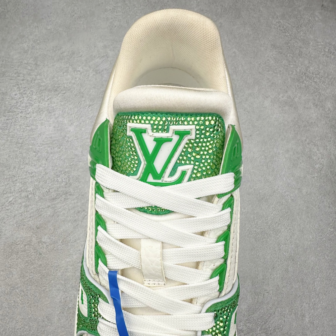 图片[5]-＃K纯原 Louis Vuitton Trainer lv时装走秀运动鞋 市场所有版本中综合最强的货品 GD实力大厂出品 全网最全配色更新最快 最成熟的做工稳定的品控 完美鞋型超高的清洁度 零毛边线头瑕疵 全套原楦原纸版原鞋开模 全网最具灵魂的版型 正确原装黄色鞋盒 正确中底印花 鞋面印花3D高频深度立体 全鞋电脑针车 紧密相连 针距密度一致 环保乳胶注塑鞋垫 厚度脚感还原原版 皮面裁剪部位 统一油边封口工艺 原装橡胶大底含胶量大底组合零偏差 专柜全套包装 防尘袋 说明书 质保卡 男女鞋 尺码：35 36 37 38 39 40 41 42 43 44 45-选品中心