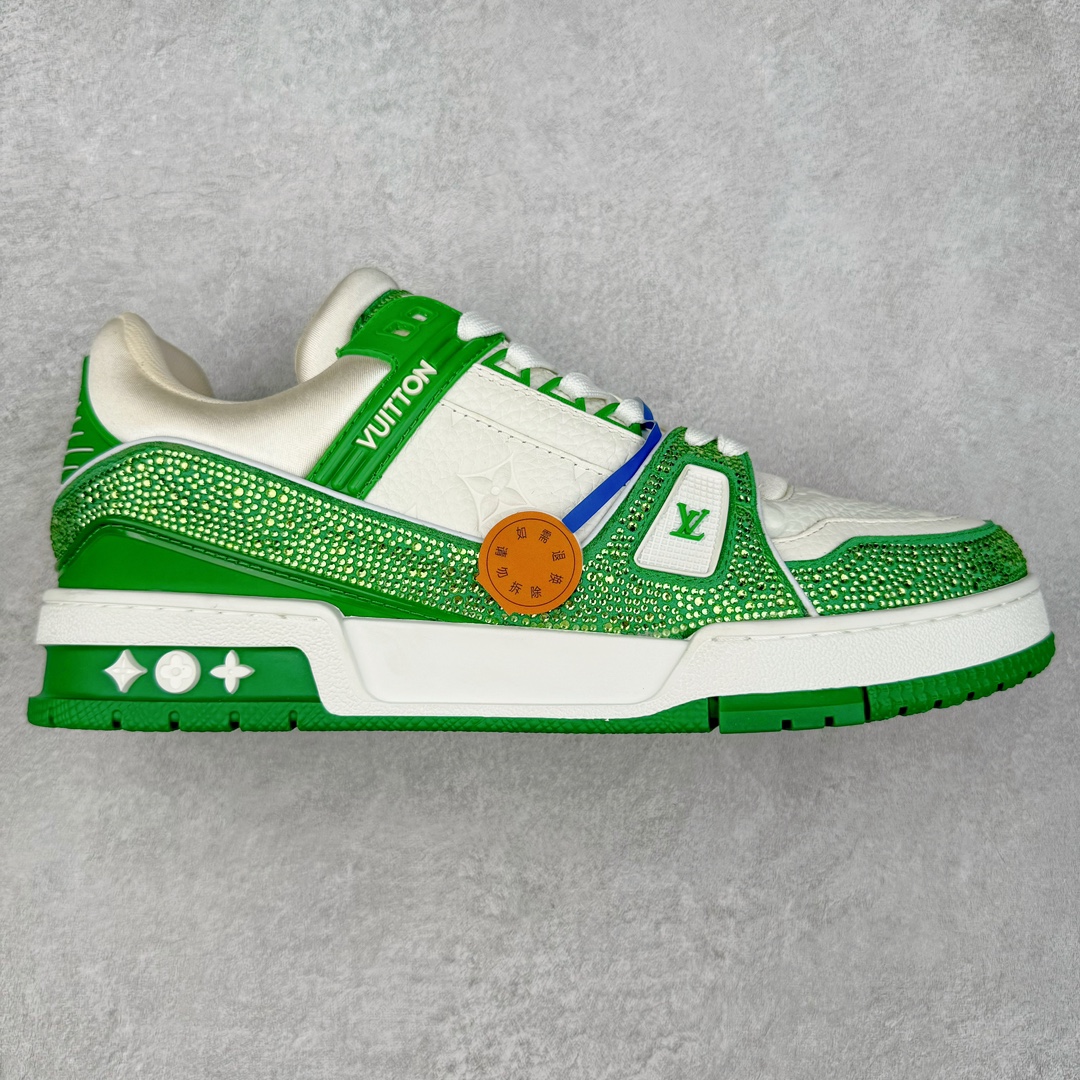 图片[11]-＃K纯原 Louis Vuitton Trainer lv时装走秀运动鞋 市场所有版本中综合最强的货品 GD实力大厂出品 全网最全配色更新最快 最成熟的做工稳定的品控 完美鞋型超高的清洁度 零毛边线头瑕疵 全套原楦原纸版原鞋开模 全网最具灵魂的版型 正确原装黄色鞋盒 正确中底印花 鞋面印花3D高频深度立体 全鞋电脑针车 紧密相连 针距密度一致 环保乳胶注塑鞋垫 厚度脚感还原原版 皮面裁剪部位 统一油边封口工艺 原装橡胶大底含胶量大底组合零偏差 专柜全套包装 防尘袋 说明书 质保卡 男女鞋 尺码：35 36 37 38 39 40 41 42 43 44 45-选品中心