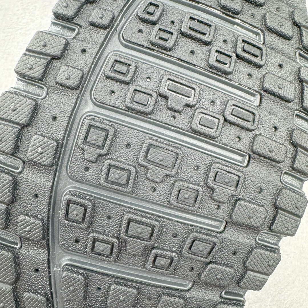 图片[21]-＃CS纯原 NK P-6000 系列低帮复古老爹风休闲运动舒适慢跑鞋 FQ8732-010 购入原鞋原装纸板楦头开发 独家私模四层组合大底 市场唯一正确版本 良心定价 新配色陆续出货 进口三文治网面 融合 Pegasus 过往运动鞋设计 助力 21 世纪早期跑步运动跃升时尚新高度 采用透气网眼布、运动风格线条和耐穿覆面 兼具吸睛外观和舒适感受 中底泡绵以田径赛道为灵感 打造厚实设计 缔造出众缓震性能 尺码：36 36.5 37.5 38 38.5 39 40 40.5 41 42 42.5 43 44 44.5 45-选品中心